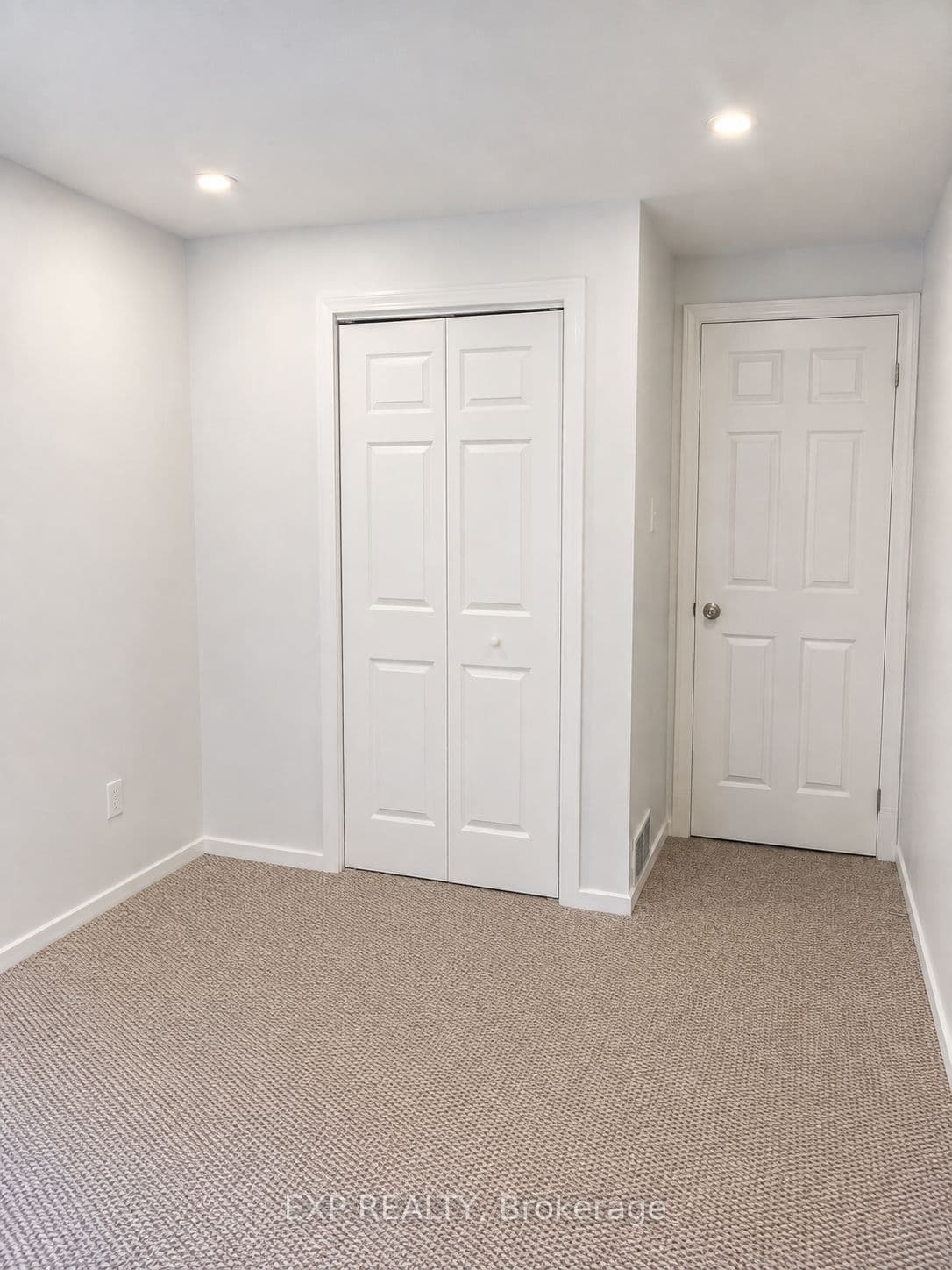 222 Pearson Street 10 - Room C, Oshawa, ON L1G 7C6