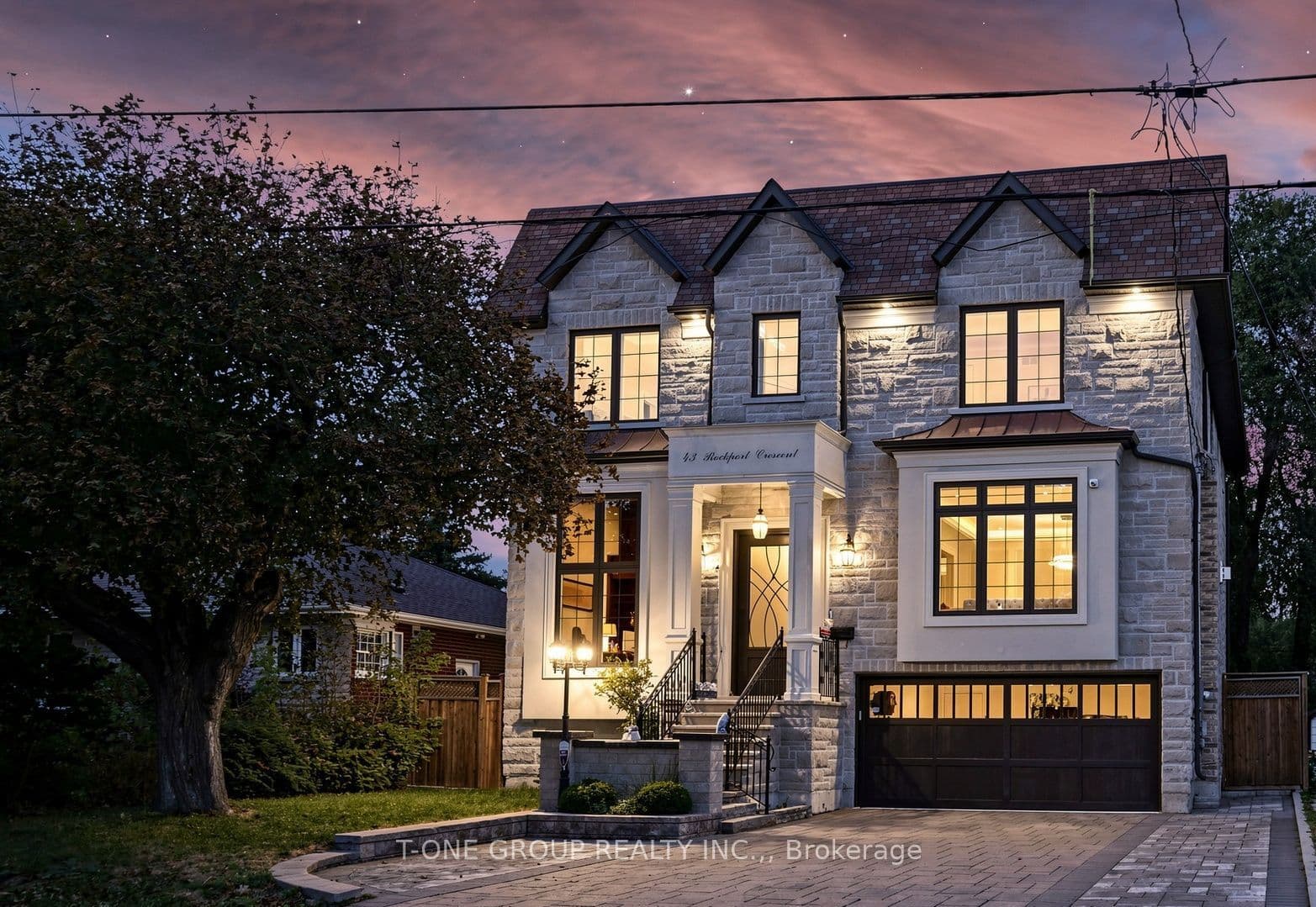 43 Rockport Crescent, Richmond Hill, ON L4C 2L7