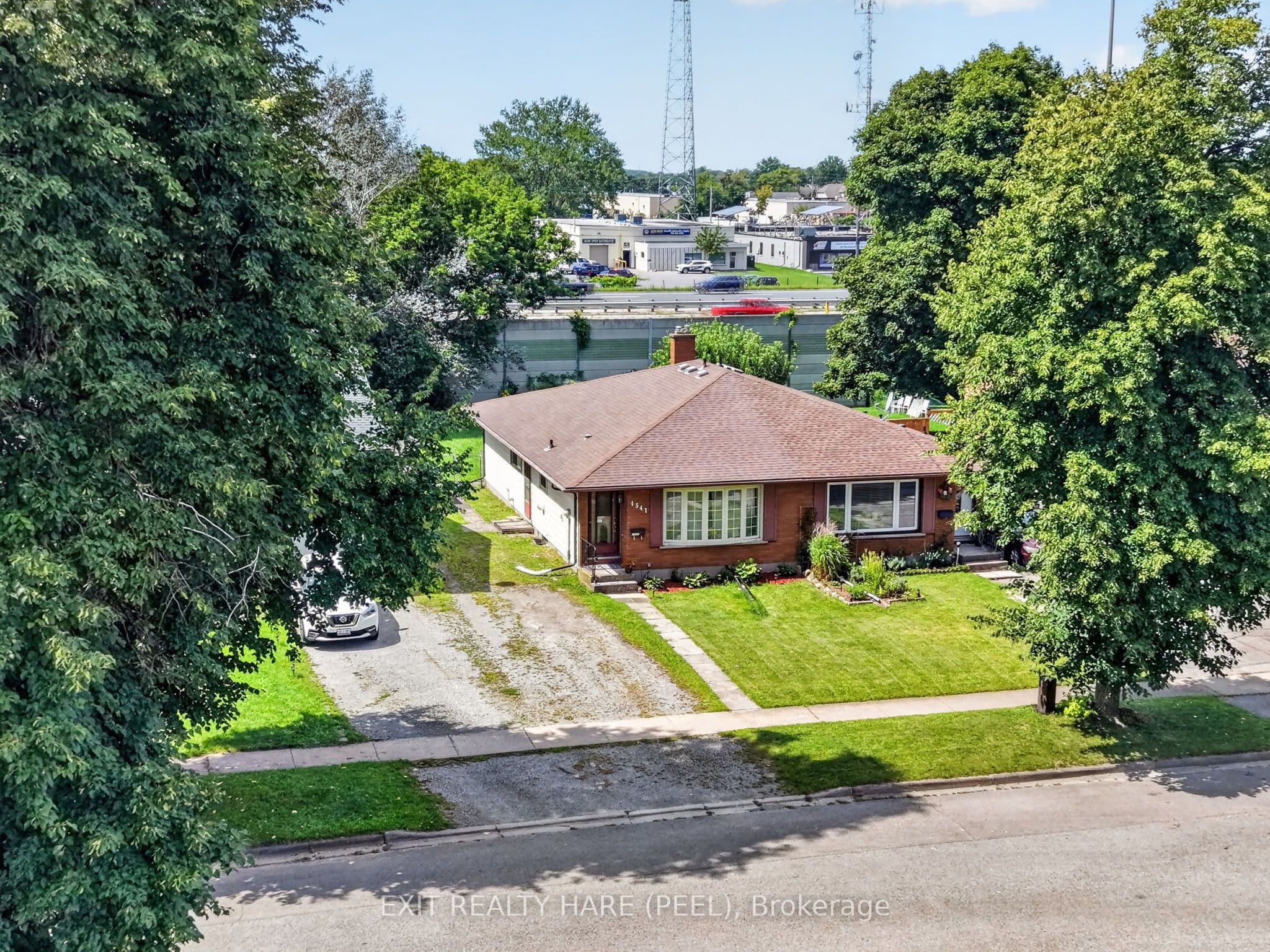 4541 Sussex Drive, Niagara Falls, ON L2E 6S1