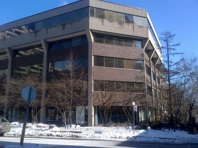 250 Merton Street 204, Toronto, ON M4S 1A6