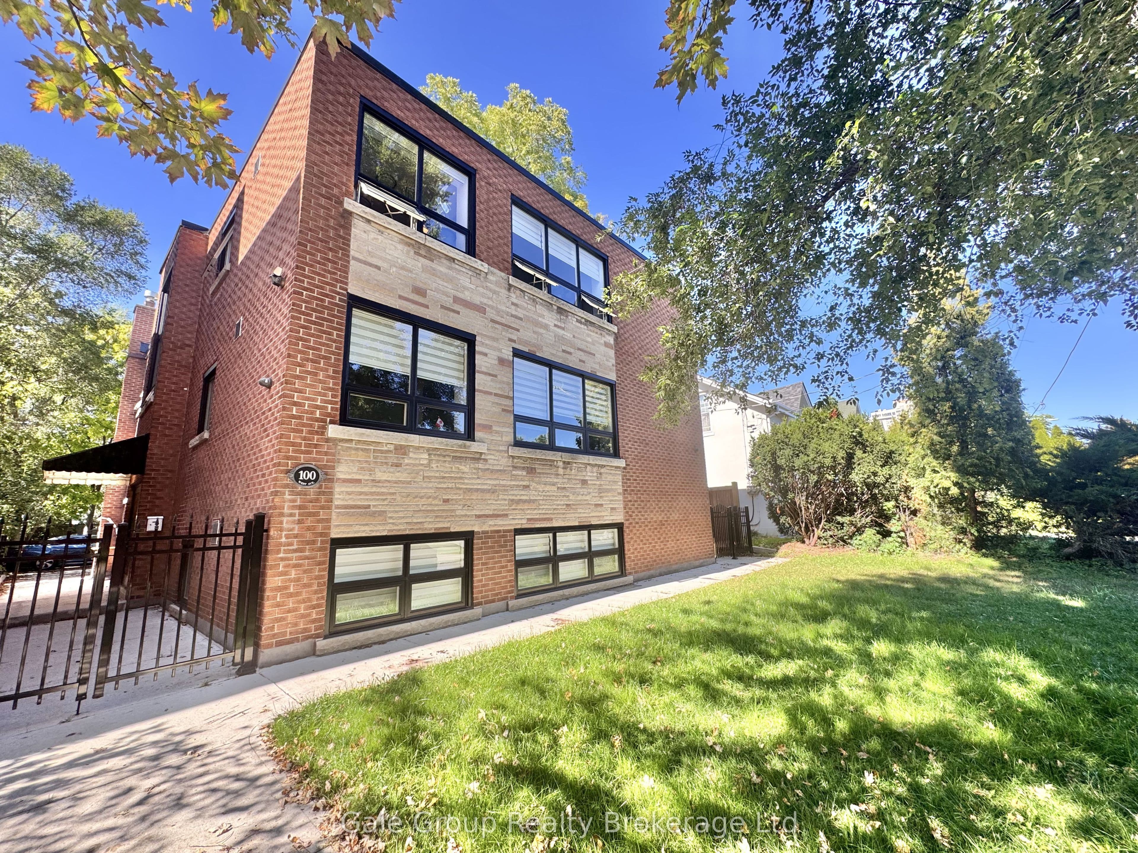 100 West Avenue S Unit 2, Hamilton, ON L8N 2S3