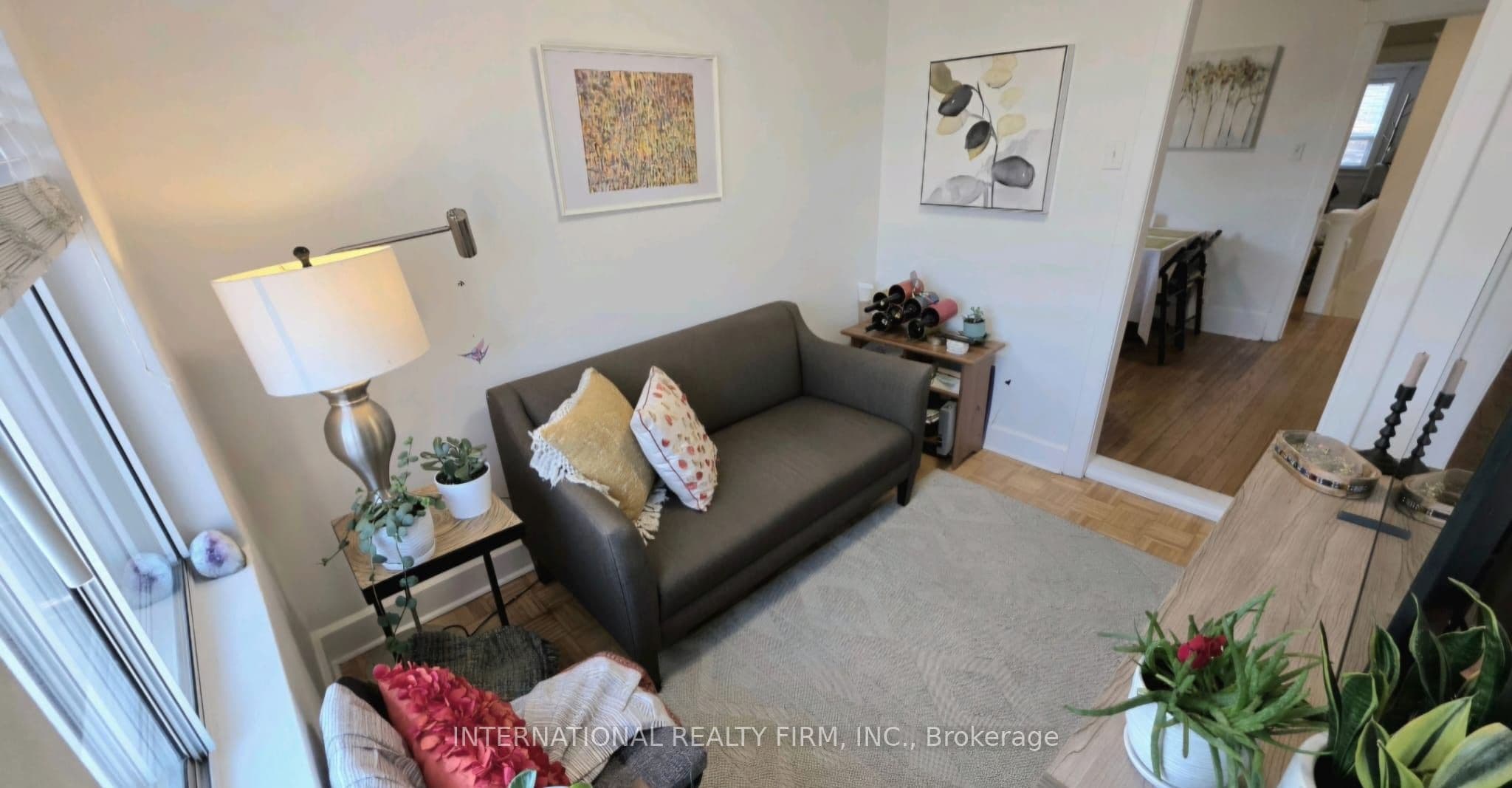 75 Auburn Avenue 2, Toronto, ON M6H 2L8