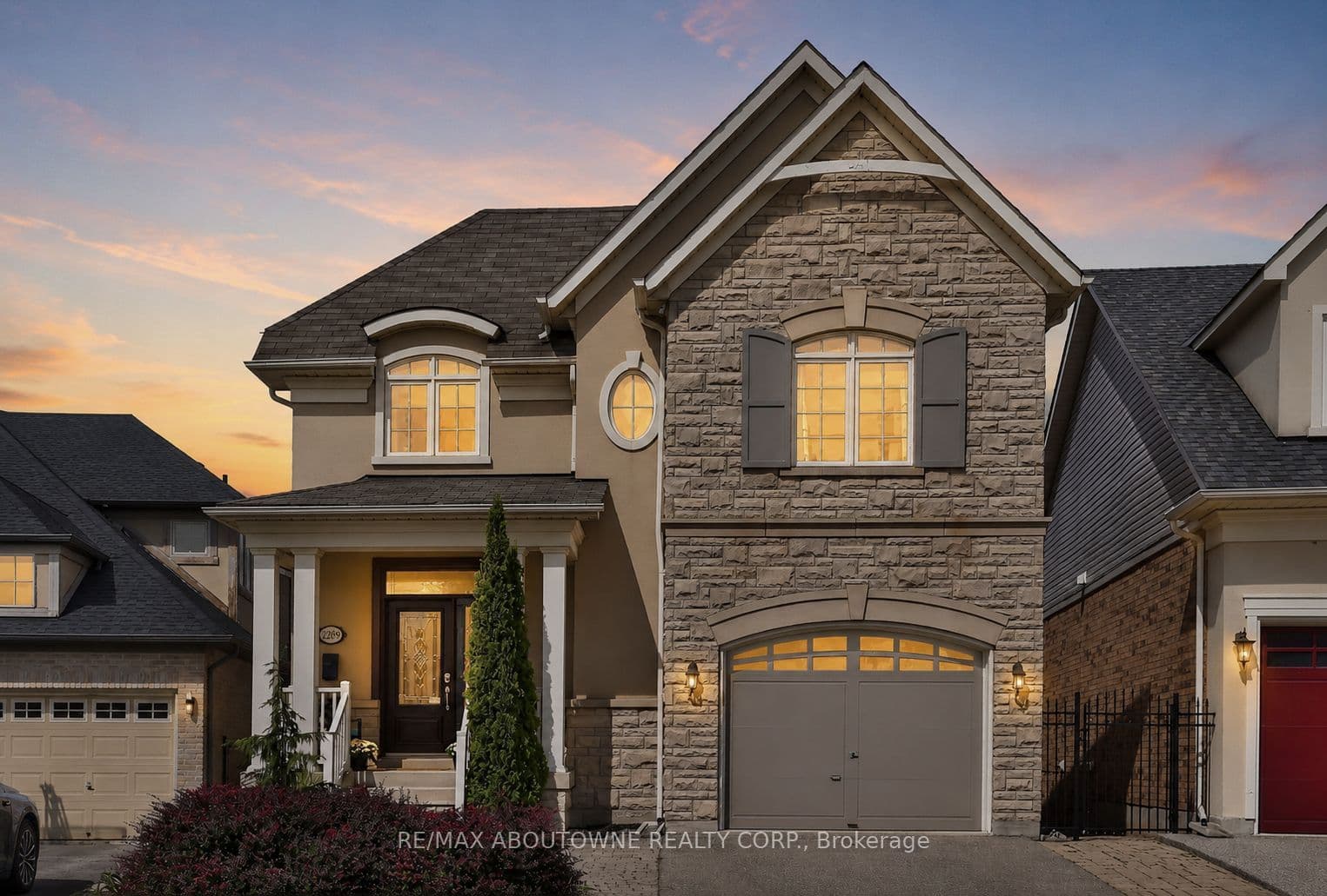 2269 Whitworth Drive, Oakville, ON L6M 0B5