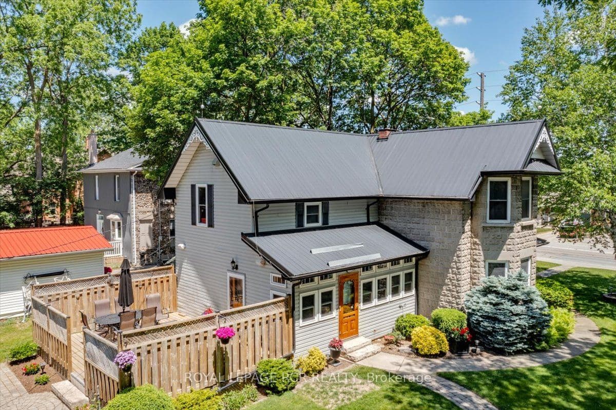 20314 Leslie Street, East Gwillimbury, ON L0G 1R0
