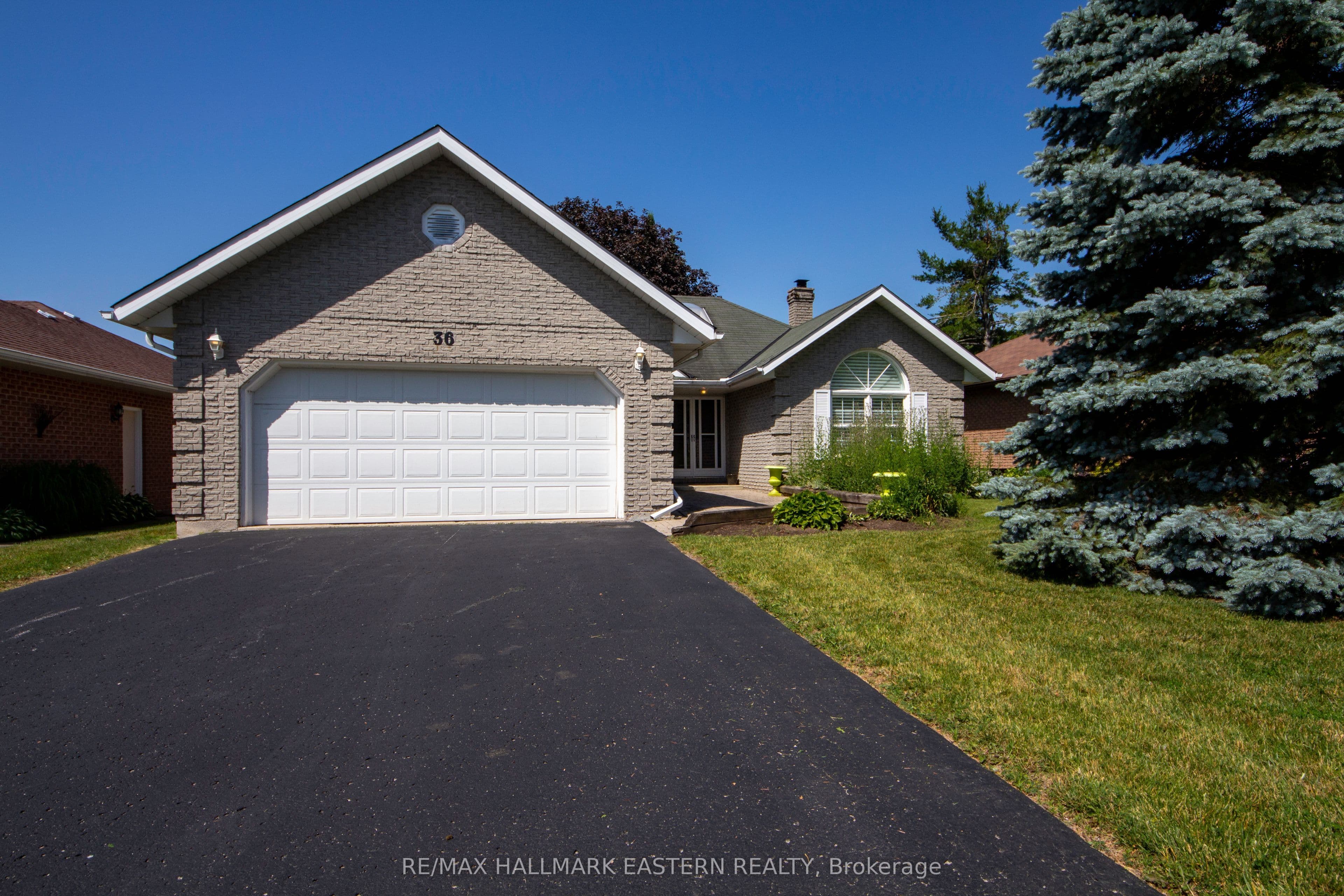 36 Russell Hill Road, Kawartha Lakes, ON K0M 1A0