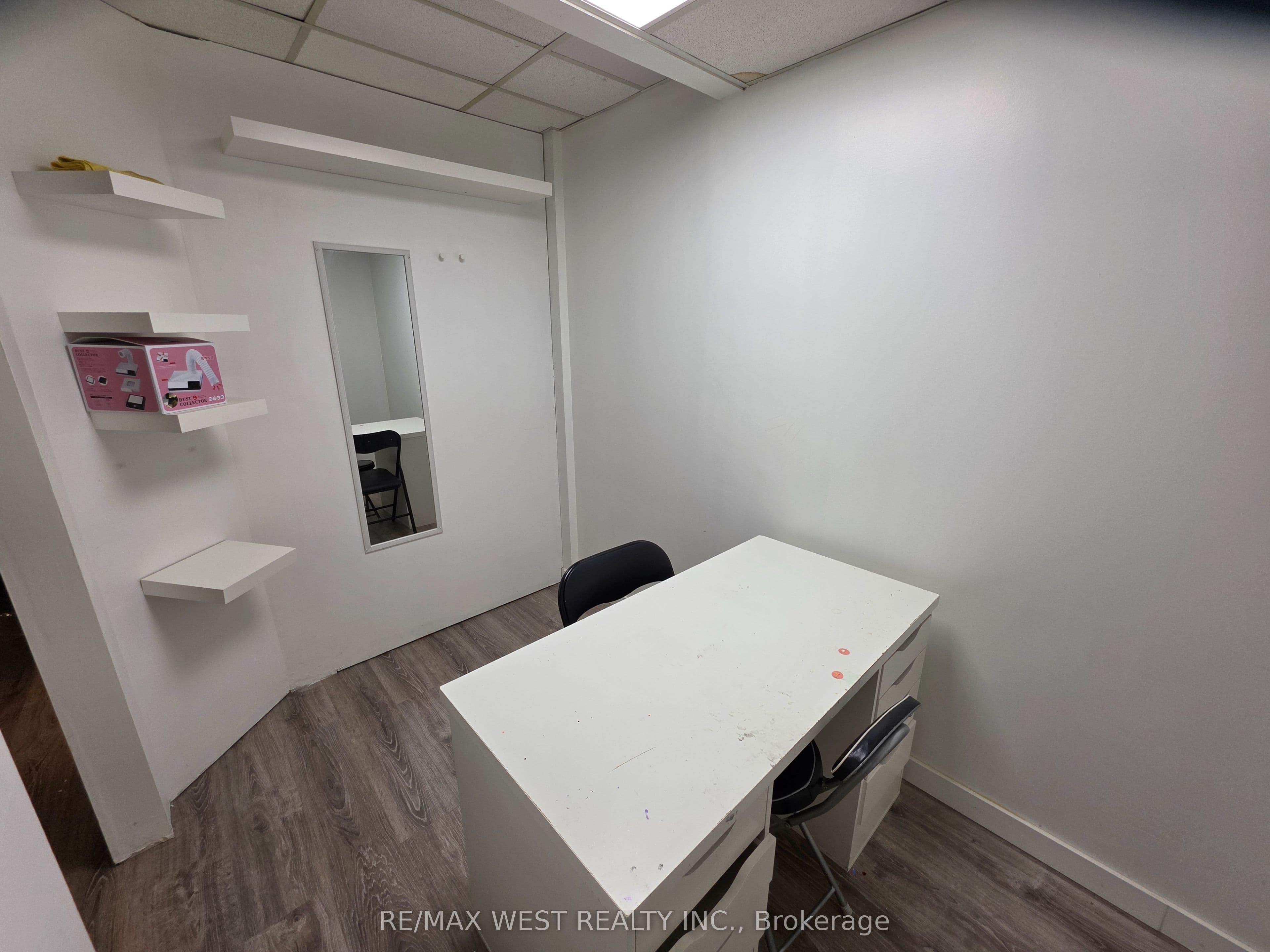 1102 Centre Street 1B - Rm 1, Vaughan, ON L4J 3M8