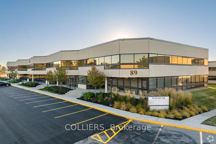 89 Skyway Avenue 200, Toronto, ON M9W 6R3