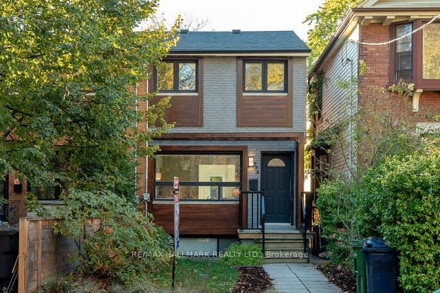 77A Badgerow Avenue, Toronto, ON M4M 1V5