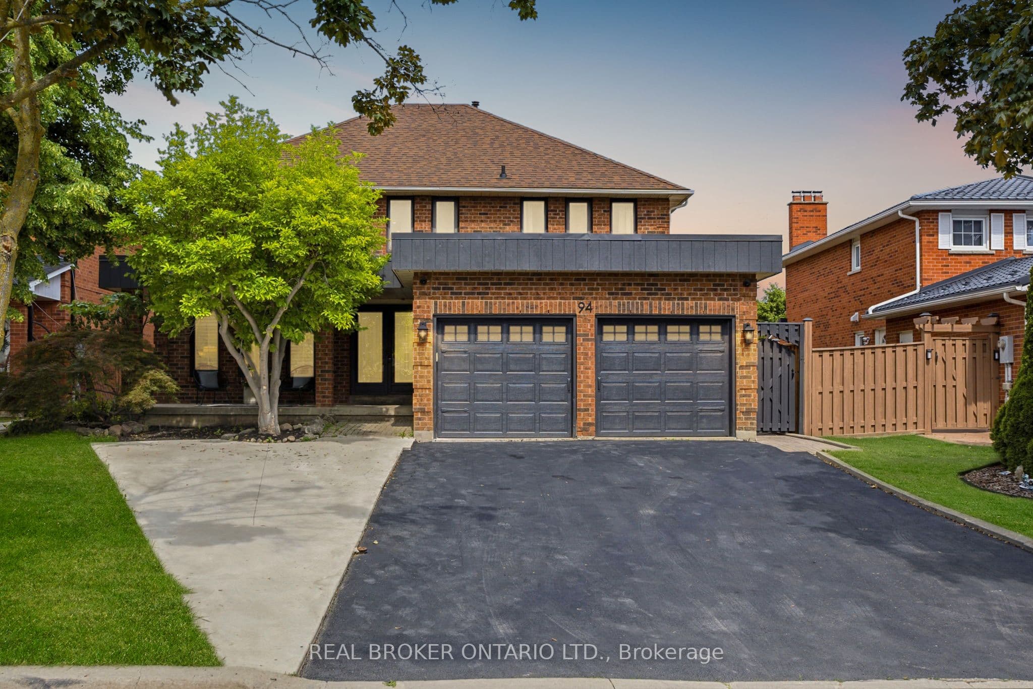 94 Roxana Avenue, Vaughan, ON L4L 3Y8