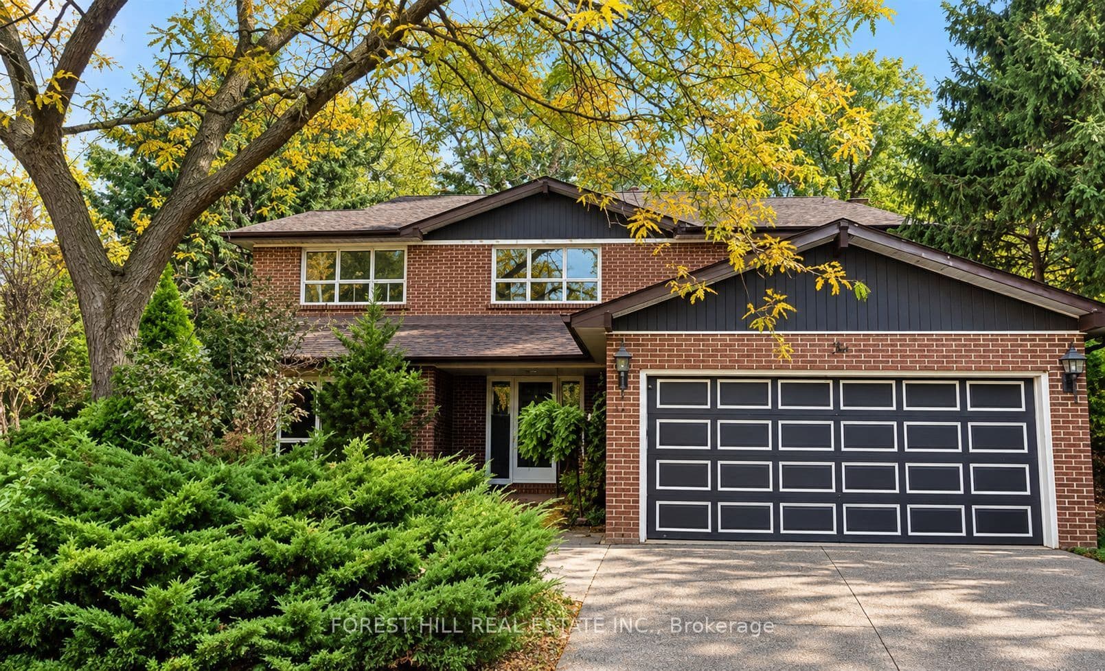 10 Teagarden Court, Toronto, ON M2N 5Z9
