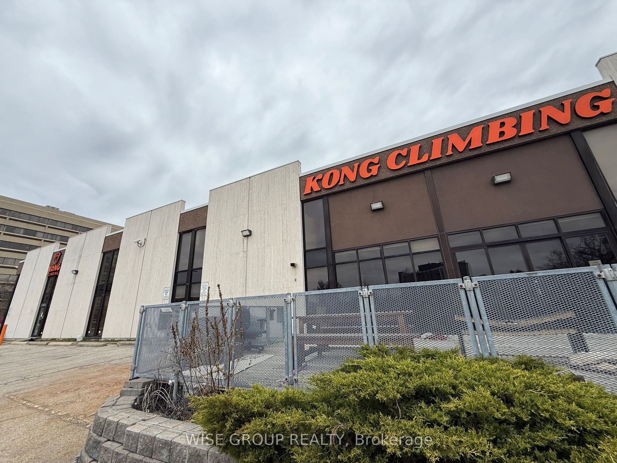 2450 Victoria Park Avenue 100A, Toronto, ON M2J 4A2
