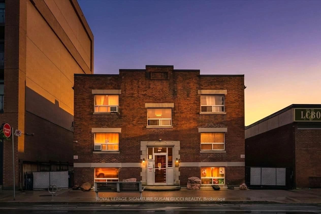 1169 Danforth Avenue 1, Toronto, ON M4J 1M5