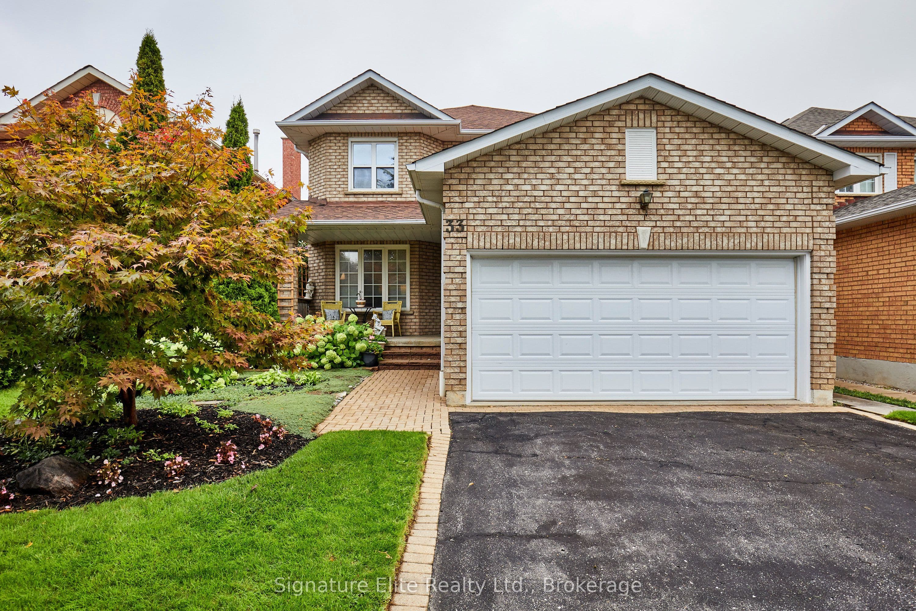 33 Waller Street, Whitby, ON L1R 1Z8