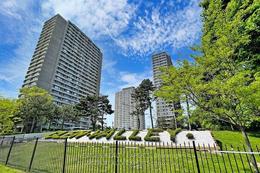 715 Don Mills Road 2103, Toronto, ON M3C 1S5