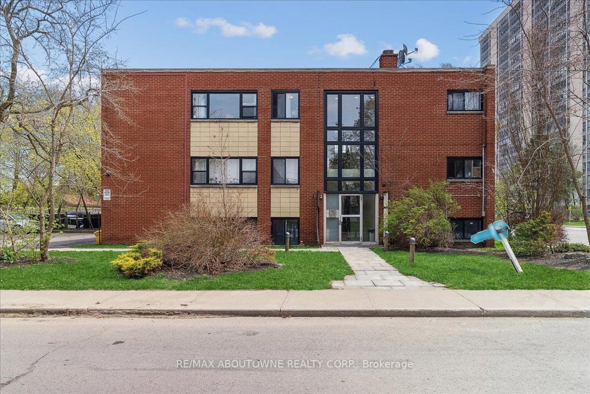 291 East 38th Street 6, Hamilton, ON L8V 4G2