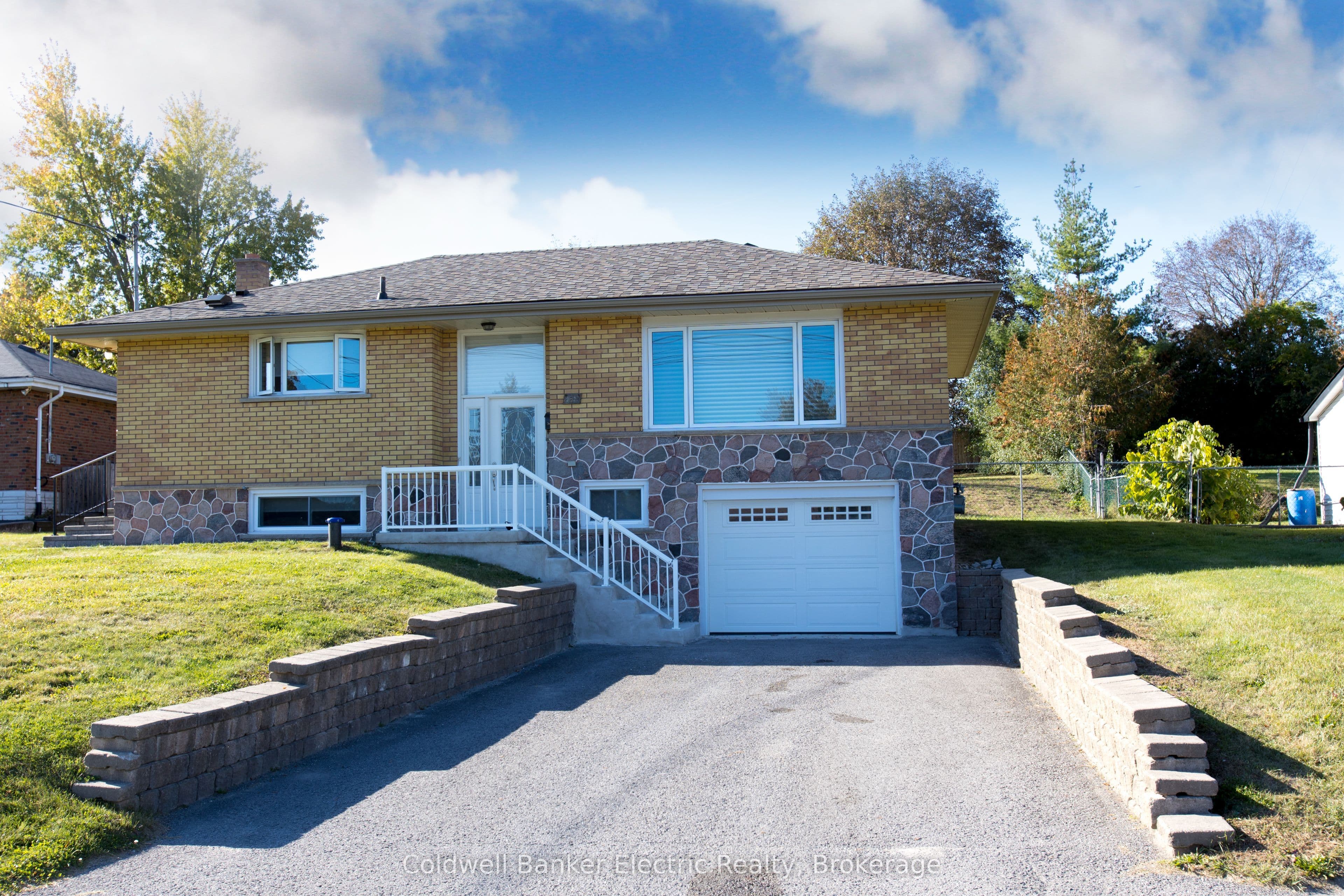 282 Gifford Drive, Peterborough, ON K9L 1A7