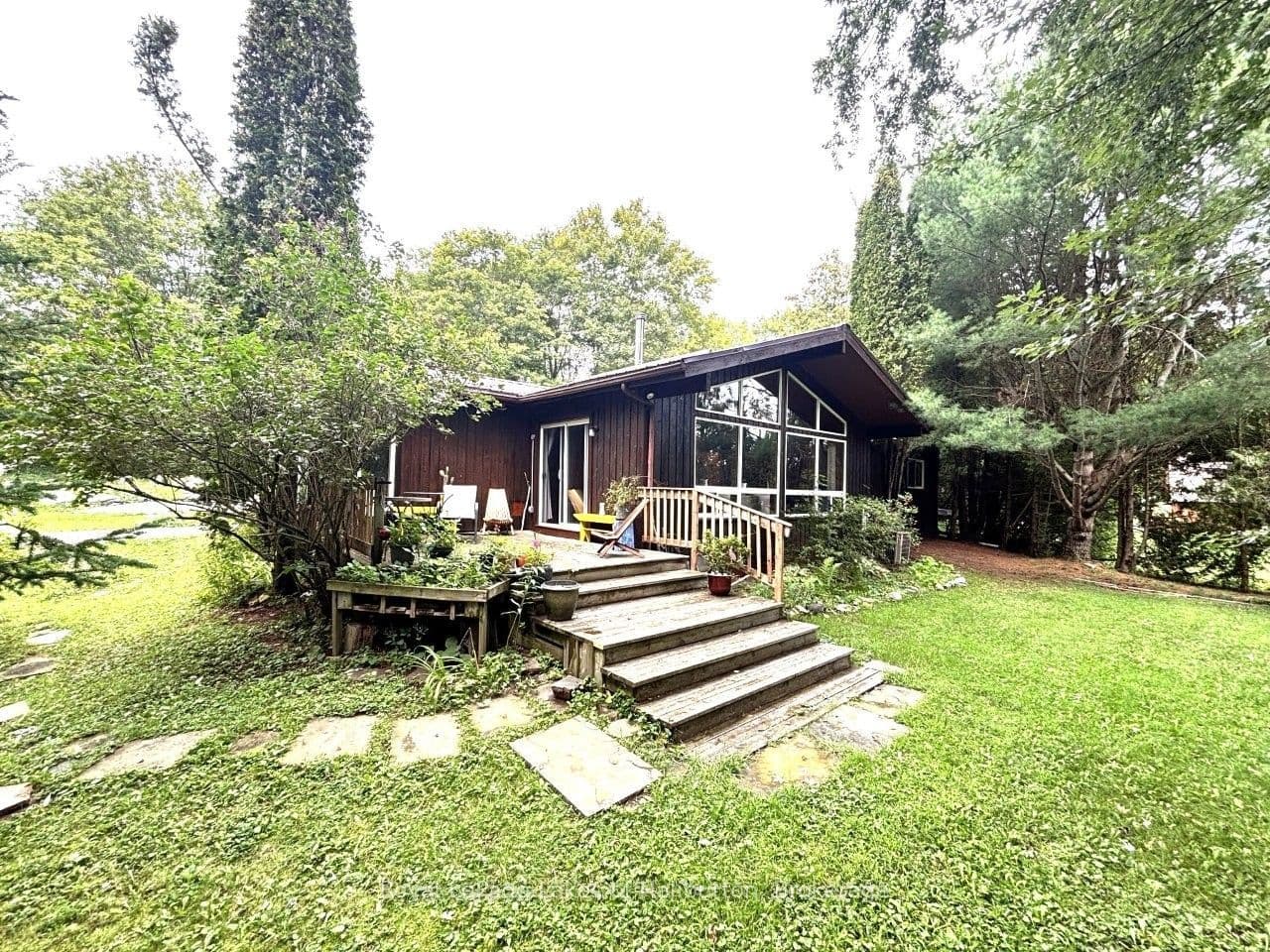 10 Nevison Drive, Kawartha Lakes, ON K0M 2L0