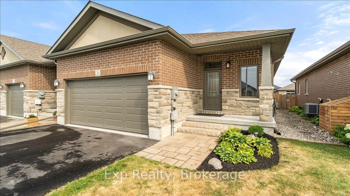 3 Farmington Crescent, Belleville, ON K8N 0J9