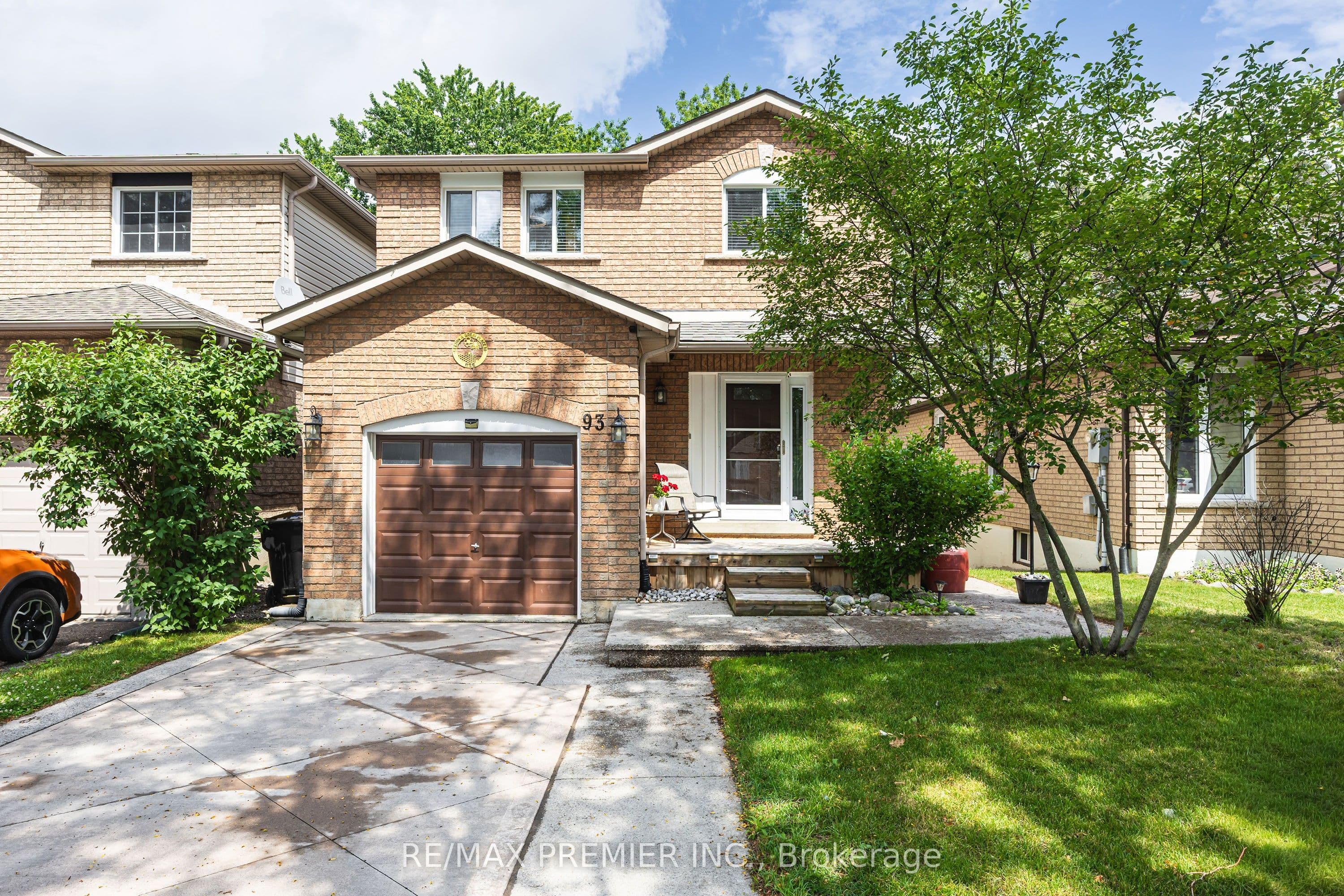 93 Kate Aitken Crescent, New Tecumseth, ON L0G 1A0