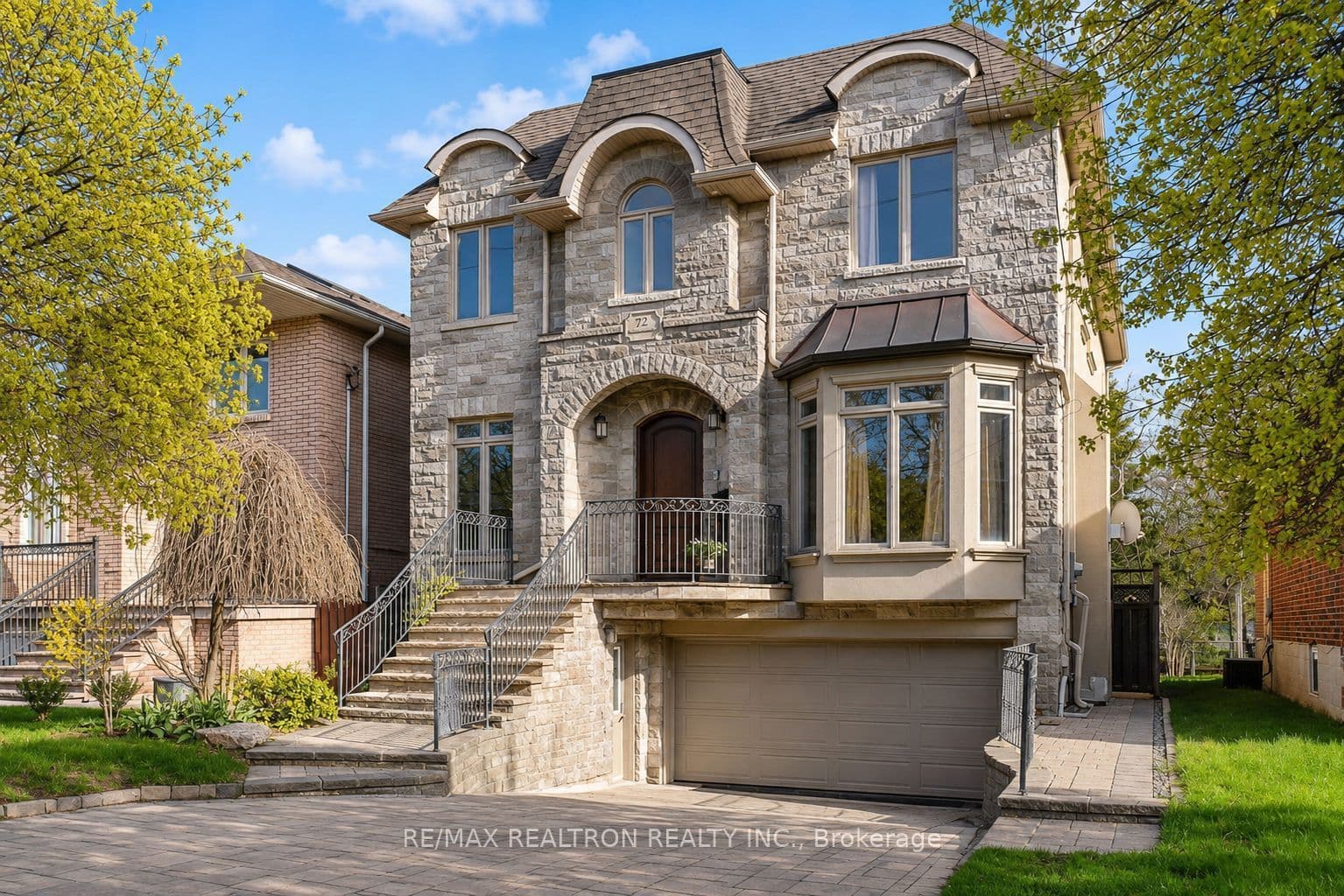 71 Newton Drive, Toronto, ON M2M 2M8