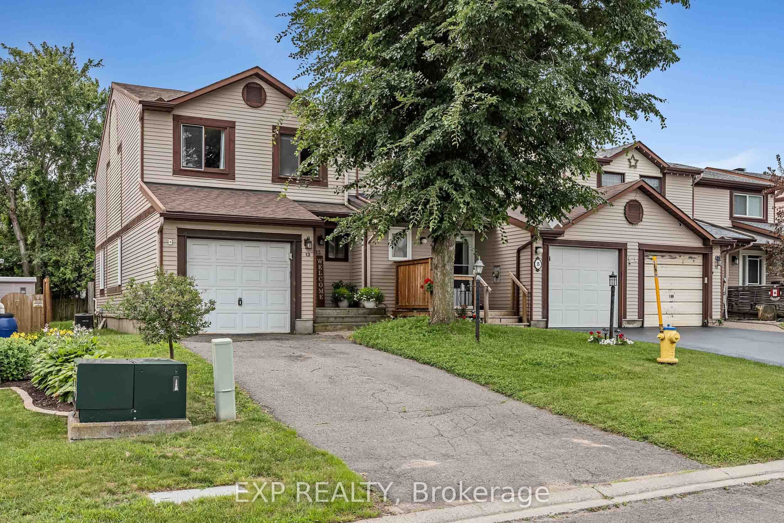 13 Shearer Crescent, Kanata, ON K2L 3M9