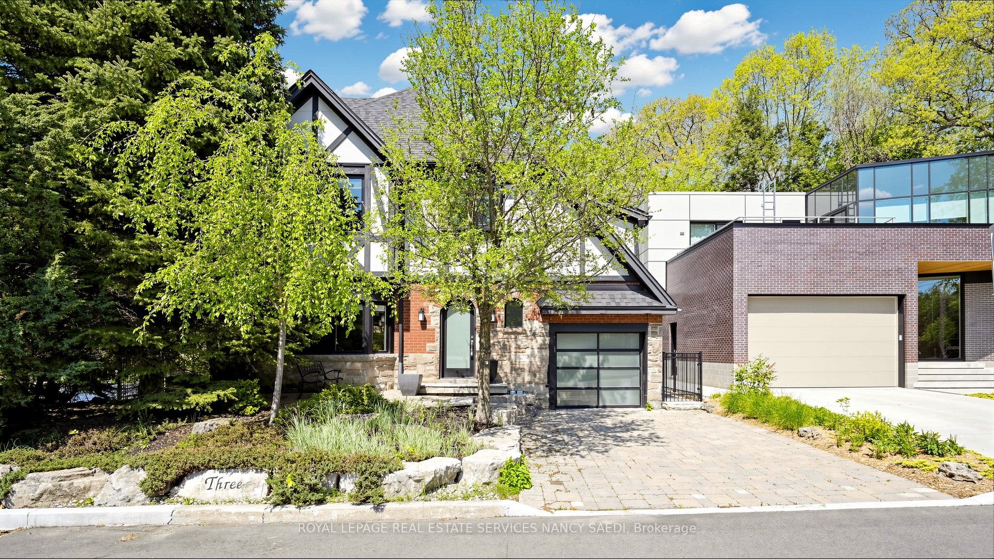 3 Oakwood Place, Hamilton, ON L8S 4C9