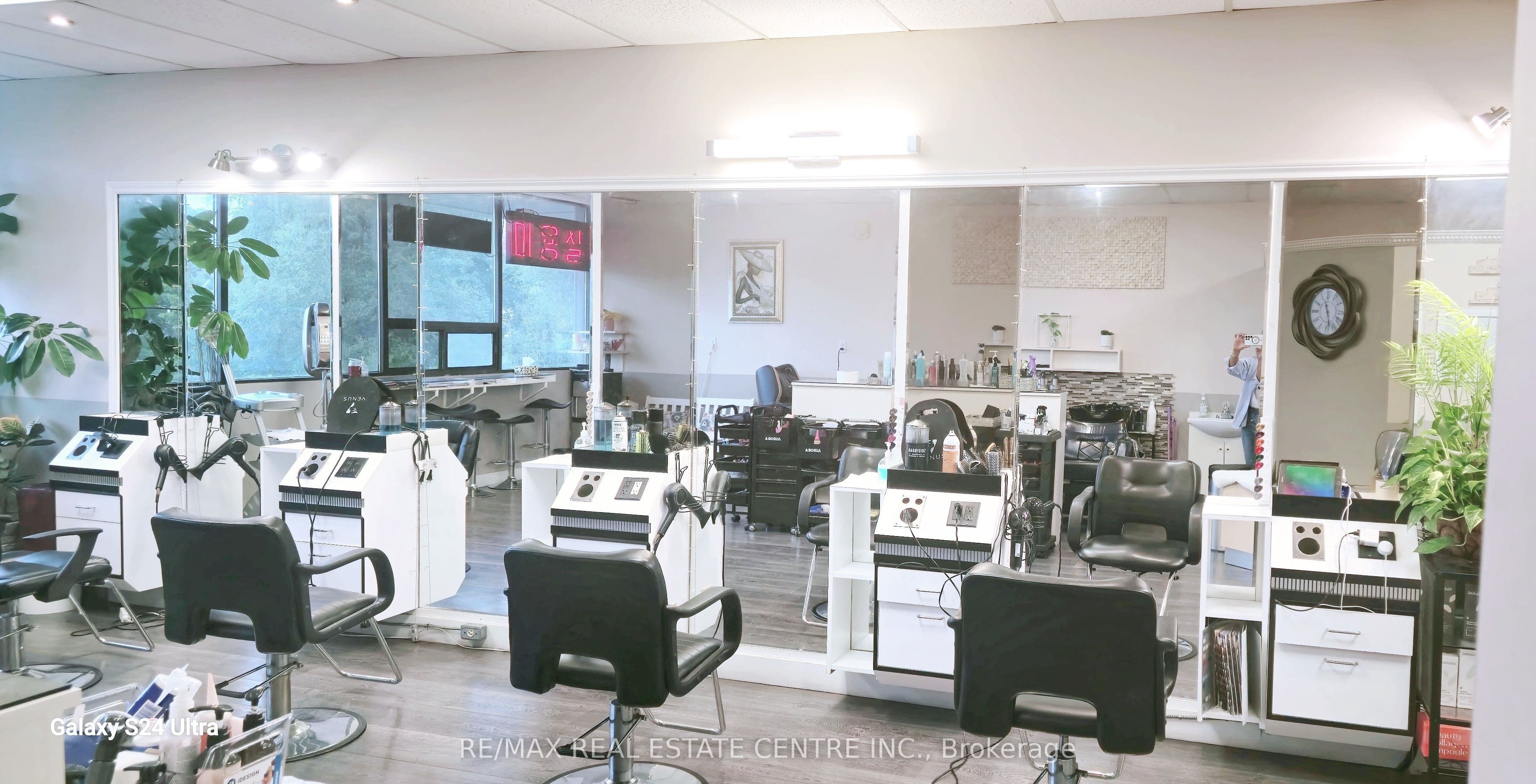 333 Dundas Street E 206, Mississauga, ON L5B 1J3