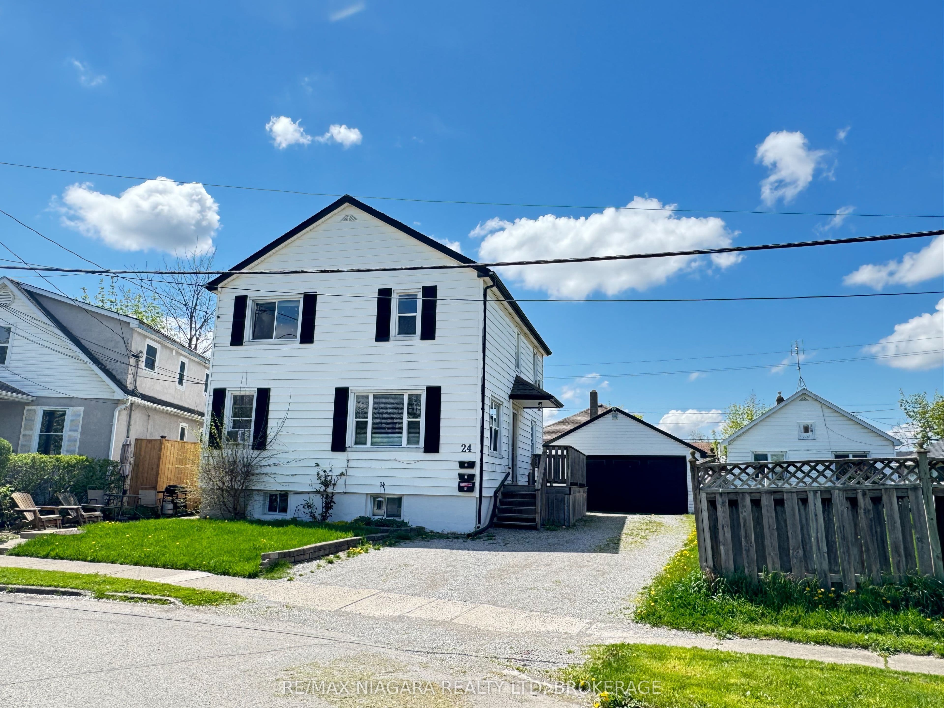 24 Union Street Unit 2, St. Catharines, ON L2S 2R2