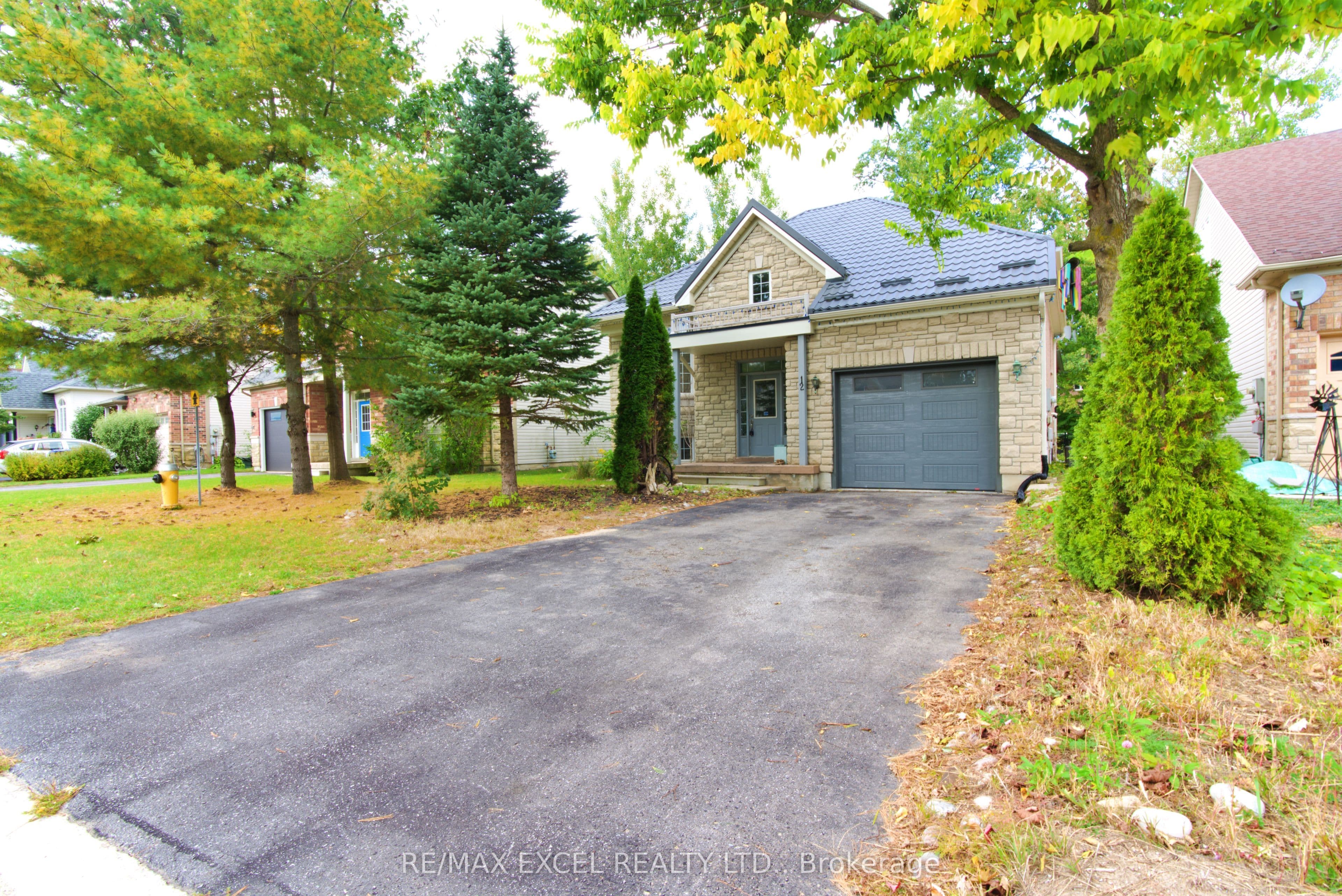 12 Cardinal Way, Wasaga Beach, ON L9Z 3B6
