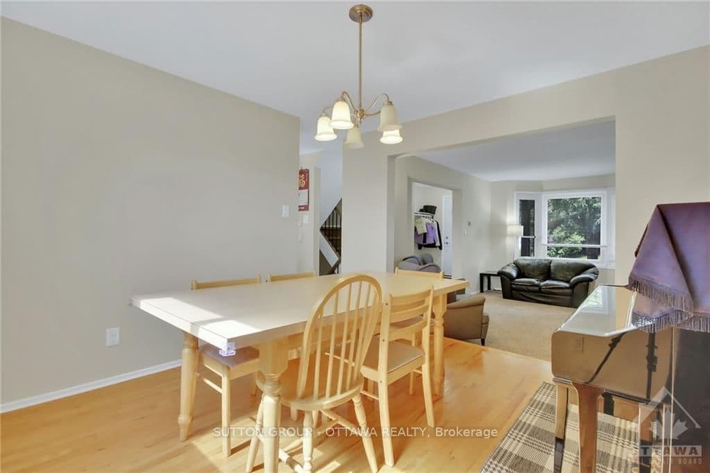 66 FIELDGATE Drive, Barrhaven, ON K2J 1T9