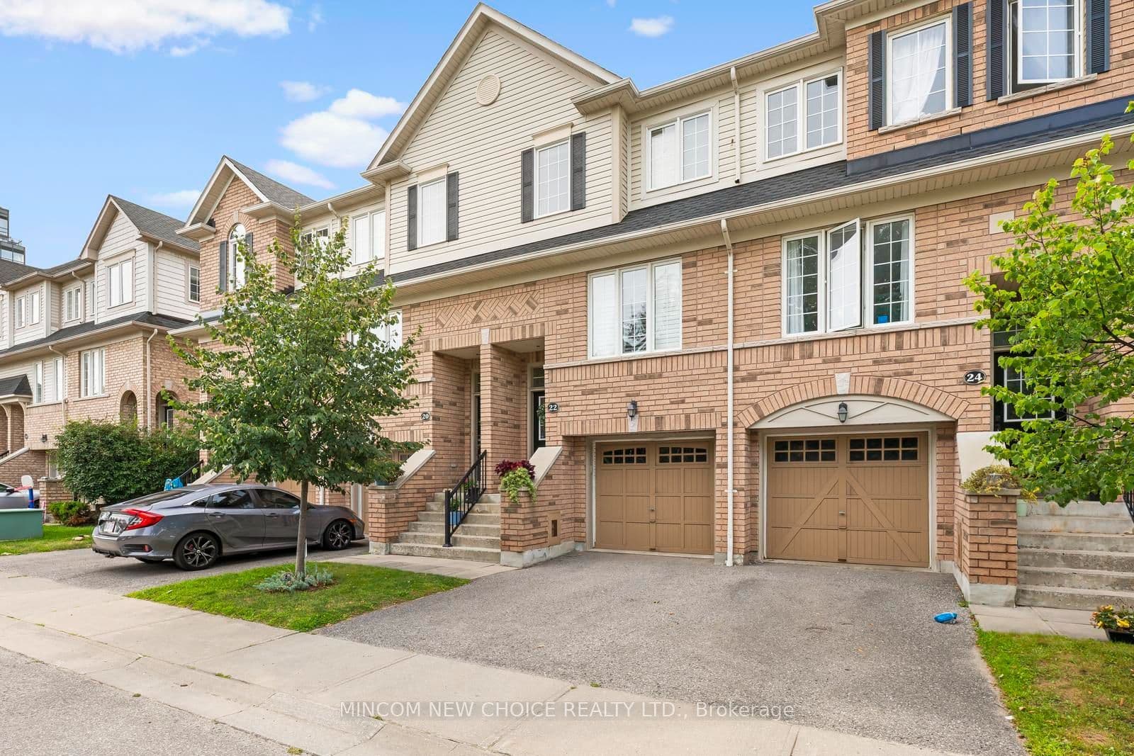 22 Oakins Lane, Ajax, ON L1T 0H2