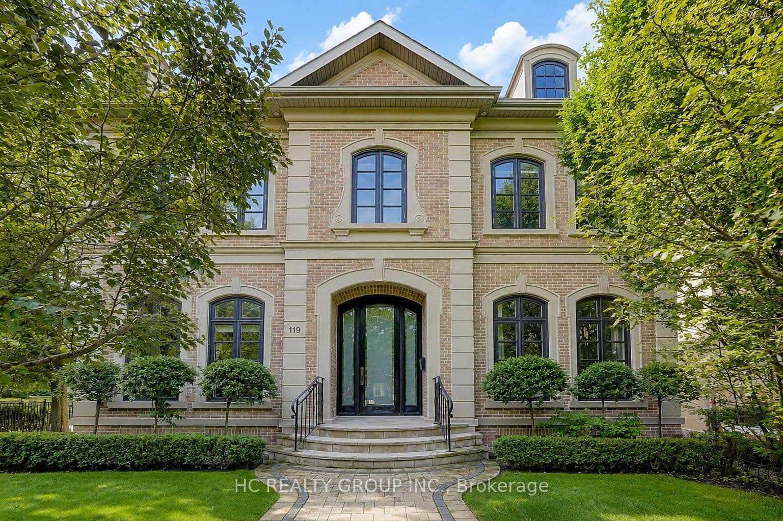 119 Strathallan Boulevard, Toronto, ON M5N 1S9