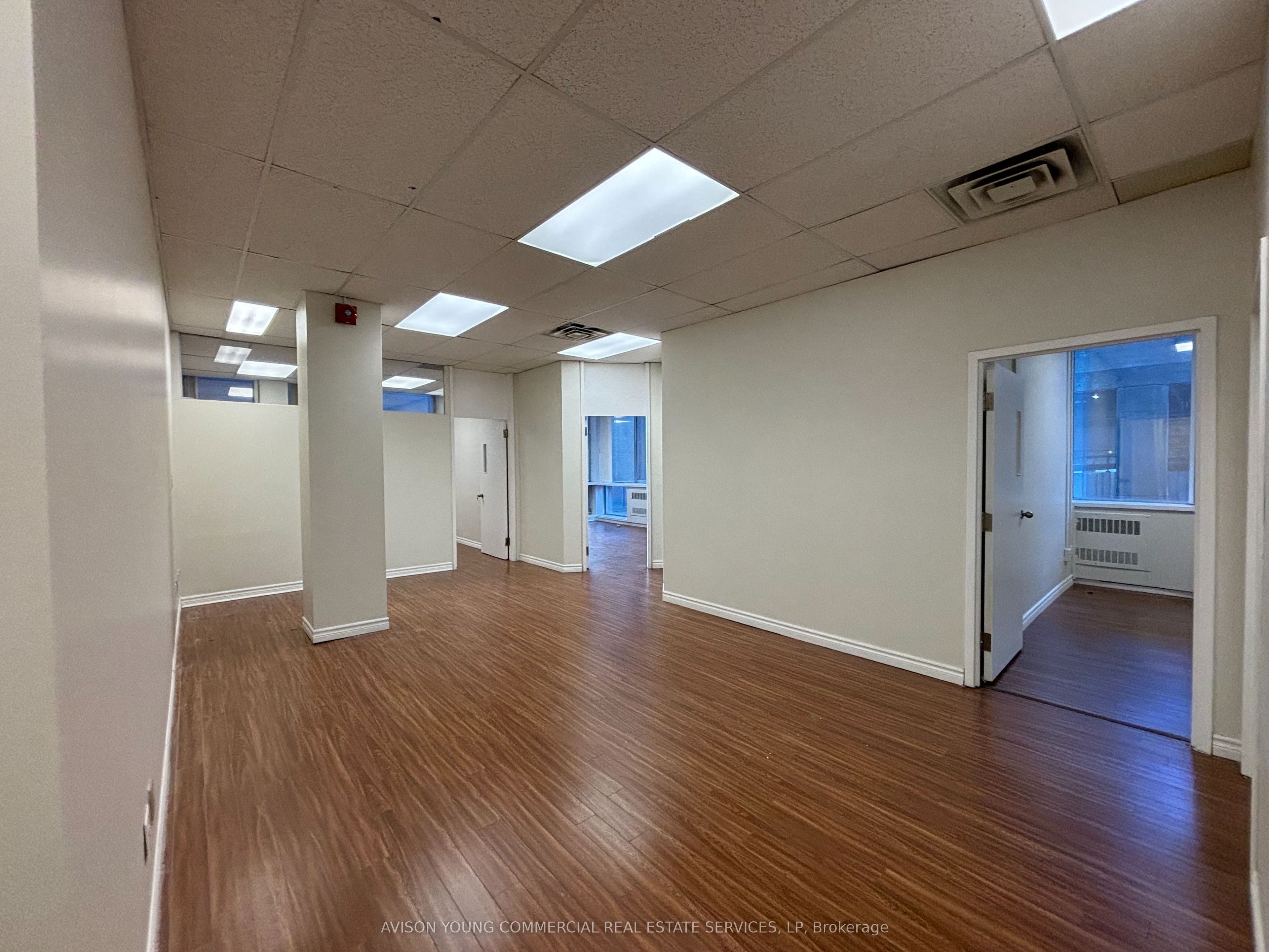 55 Eglinton Avenue E 305, Toronto, ON M4P 1G8