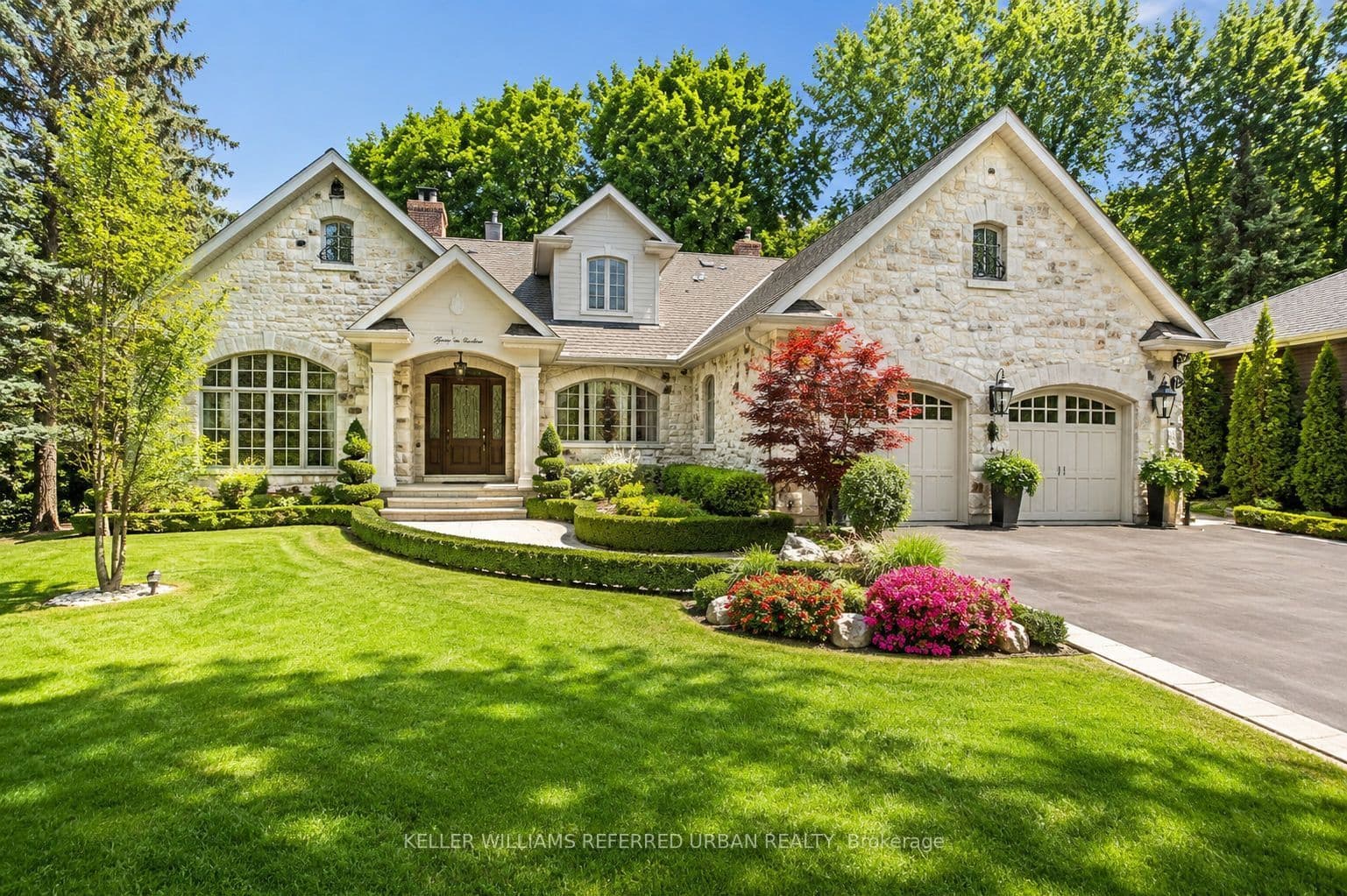 11 Country Club Drive, Toronto, ON M9A 3J3