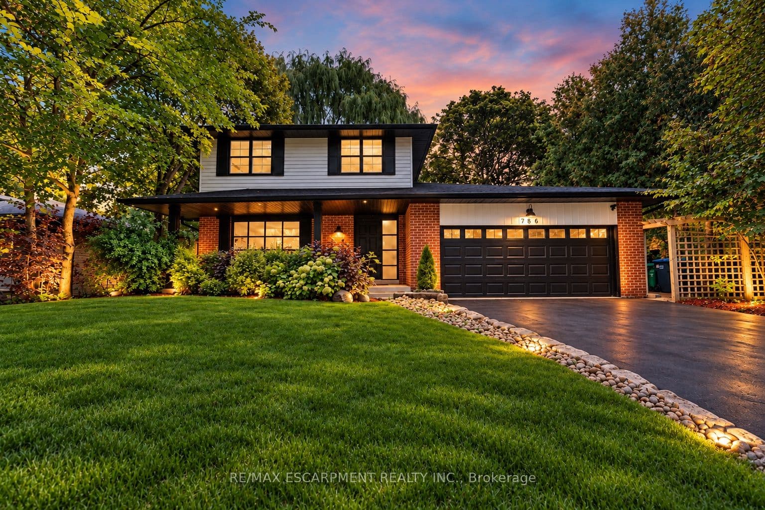 786 Edistel Crescent, Mississauga, ON L5H 1T4