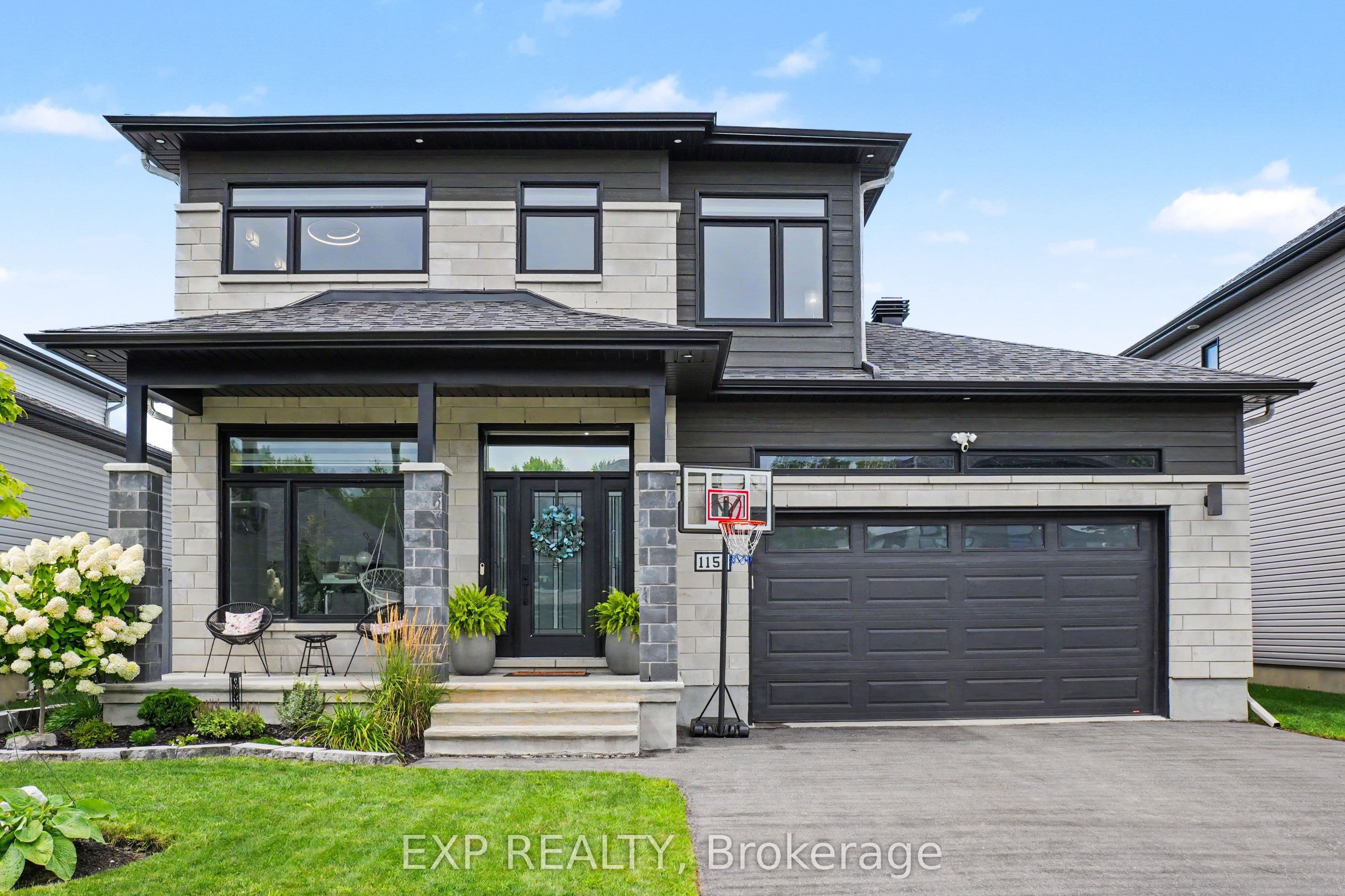 1151 Avignon Street, Russell, ON K0A 1W0