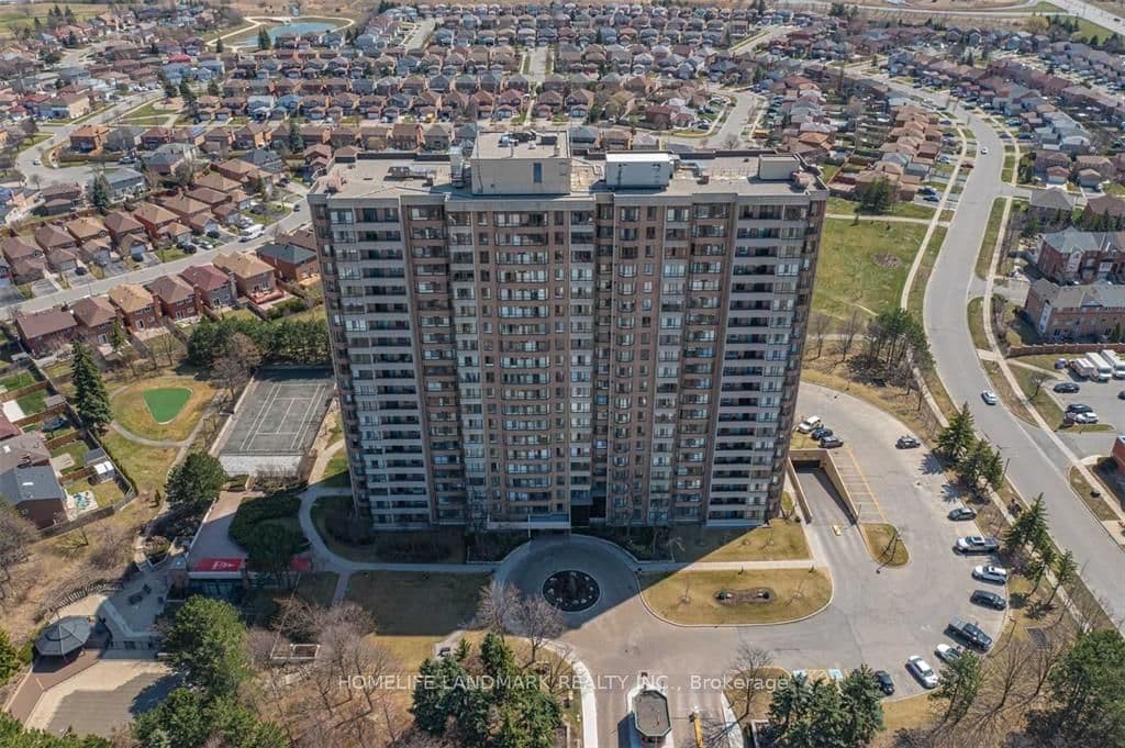 100 County Court Boulevard 707, Brampton, ON L6W 3X1