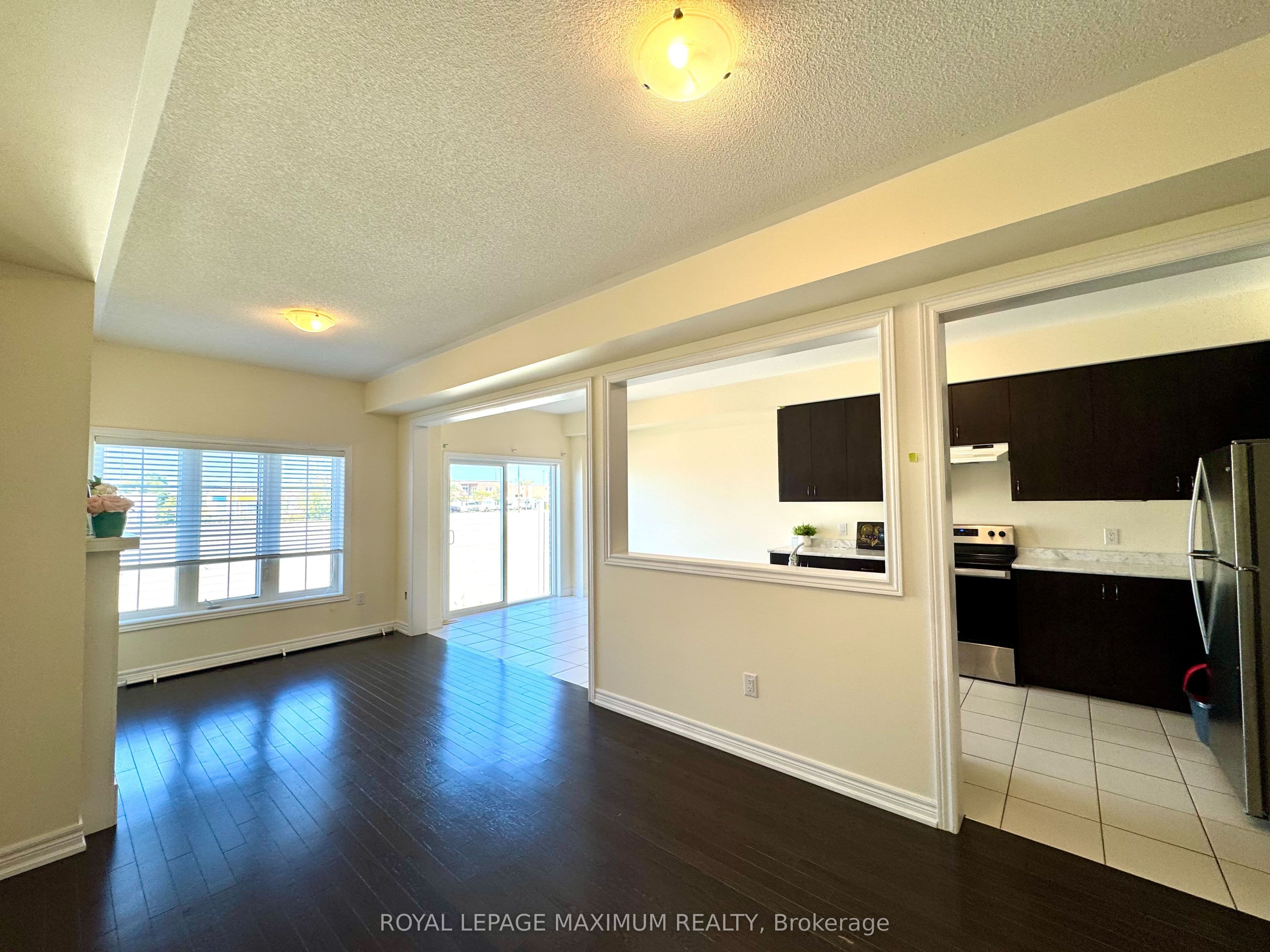 76 Blackwell Crescent, Bradford West Gwillimbury, ON L3Z 4L4