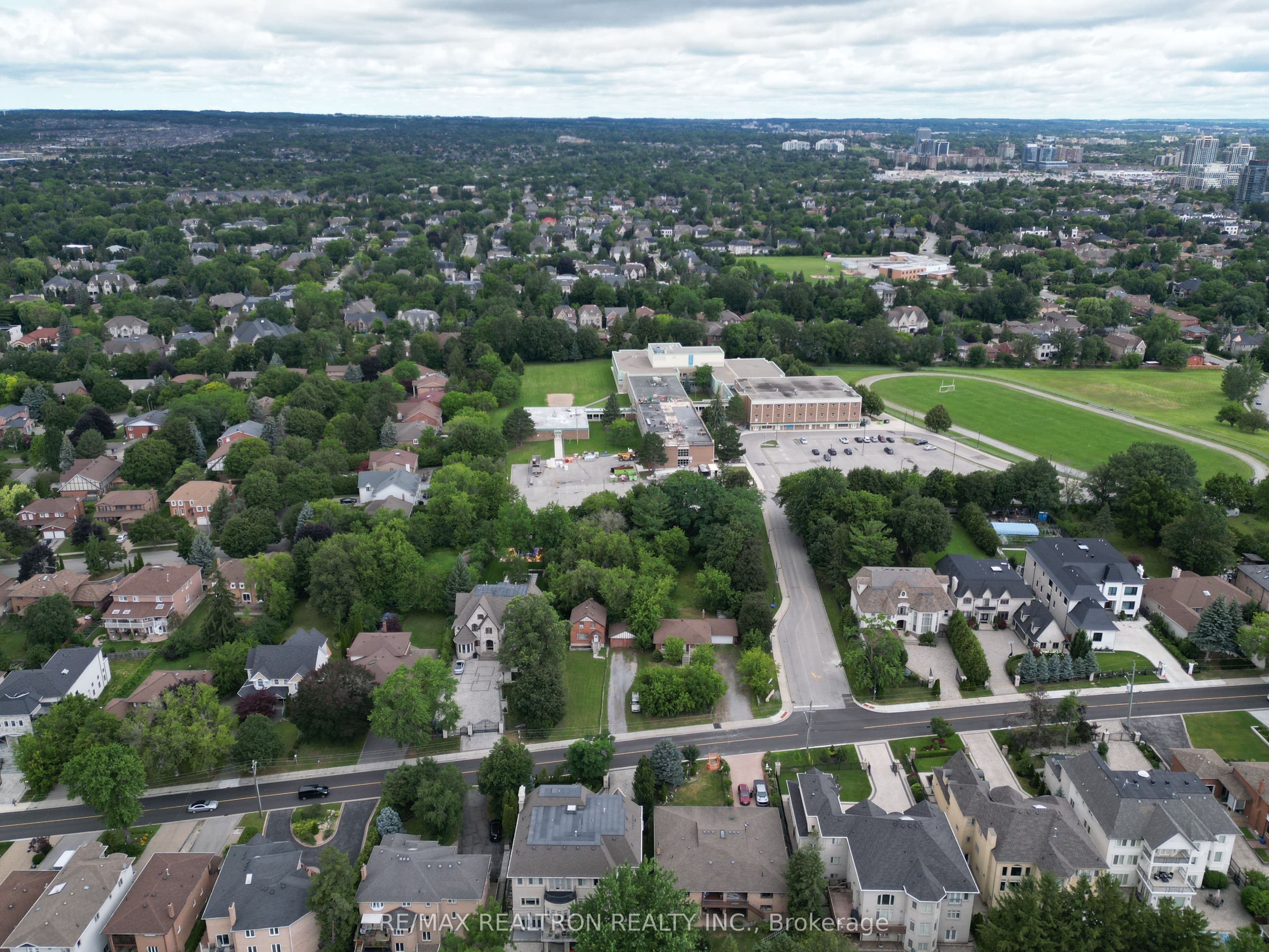 108 Garden Avenue, Richmond Hill, ON L4C 6M1