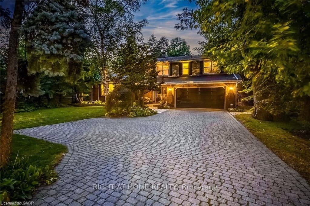 3021 Lakeshore Road, Burlington, ON L7N 1A2