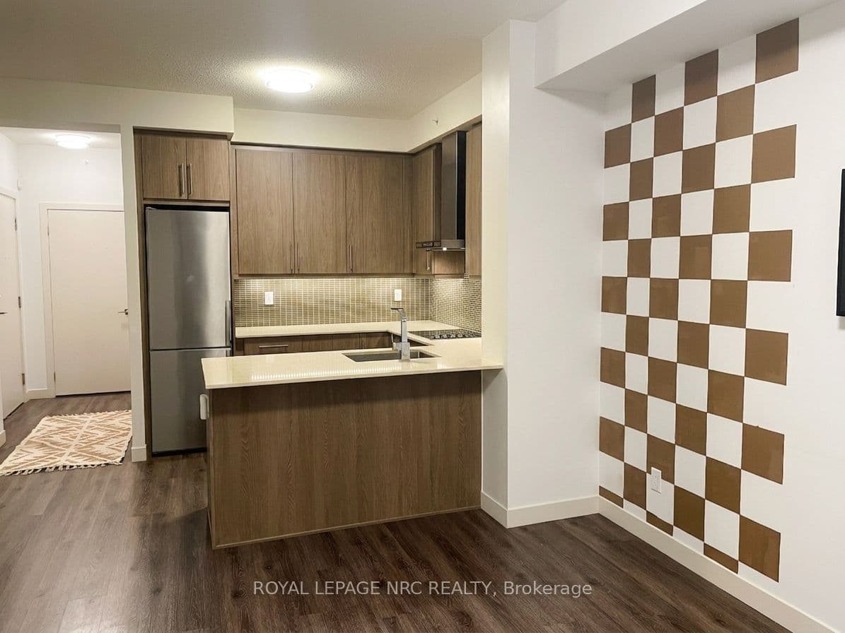 2093 Fairview Street 506, Burlington, ON L7R 0E6