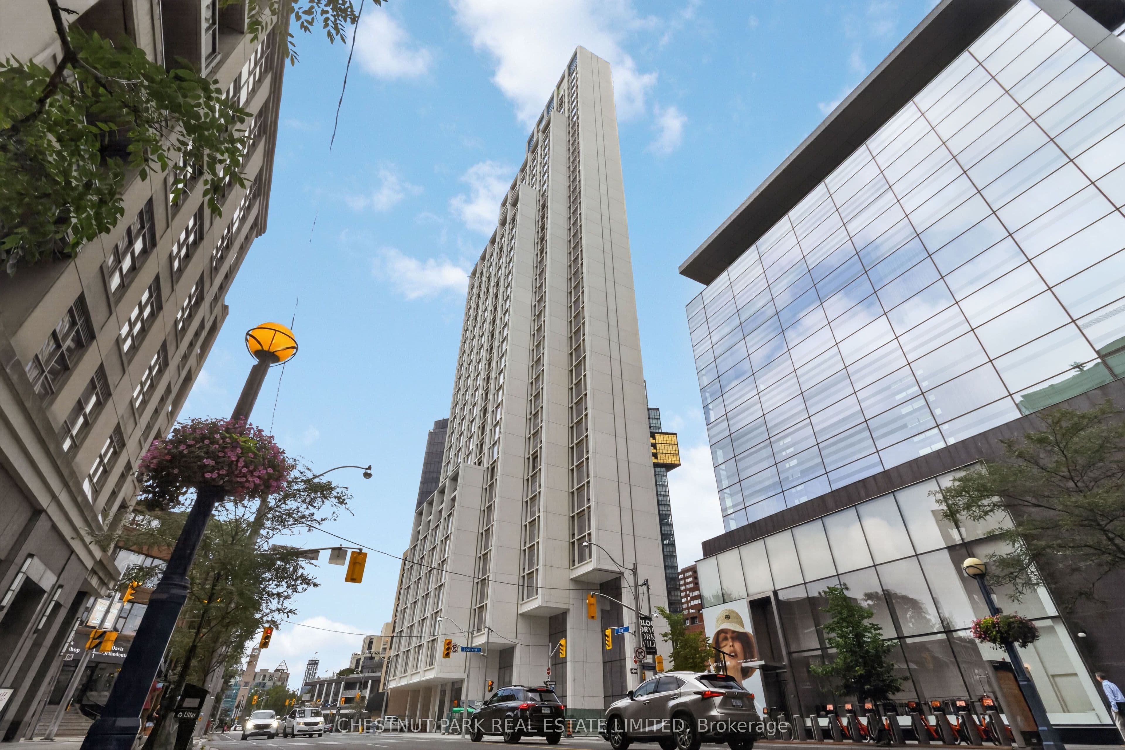 1315 Bay Street 3102, Toronto, ON M5R 2C4