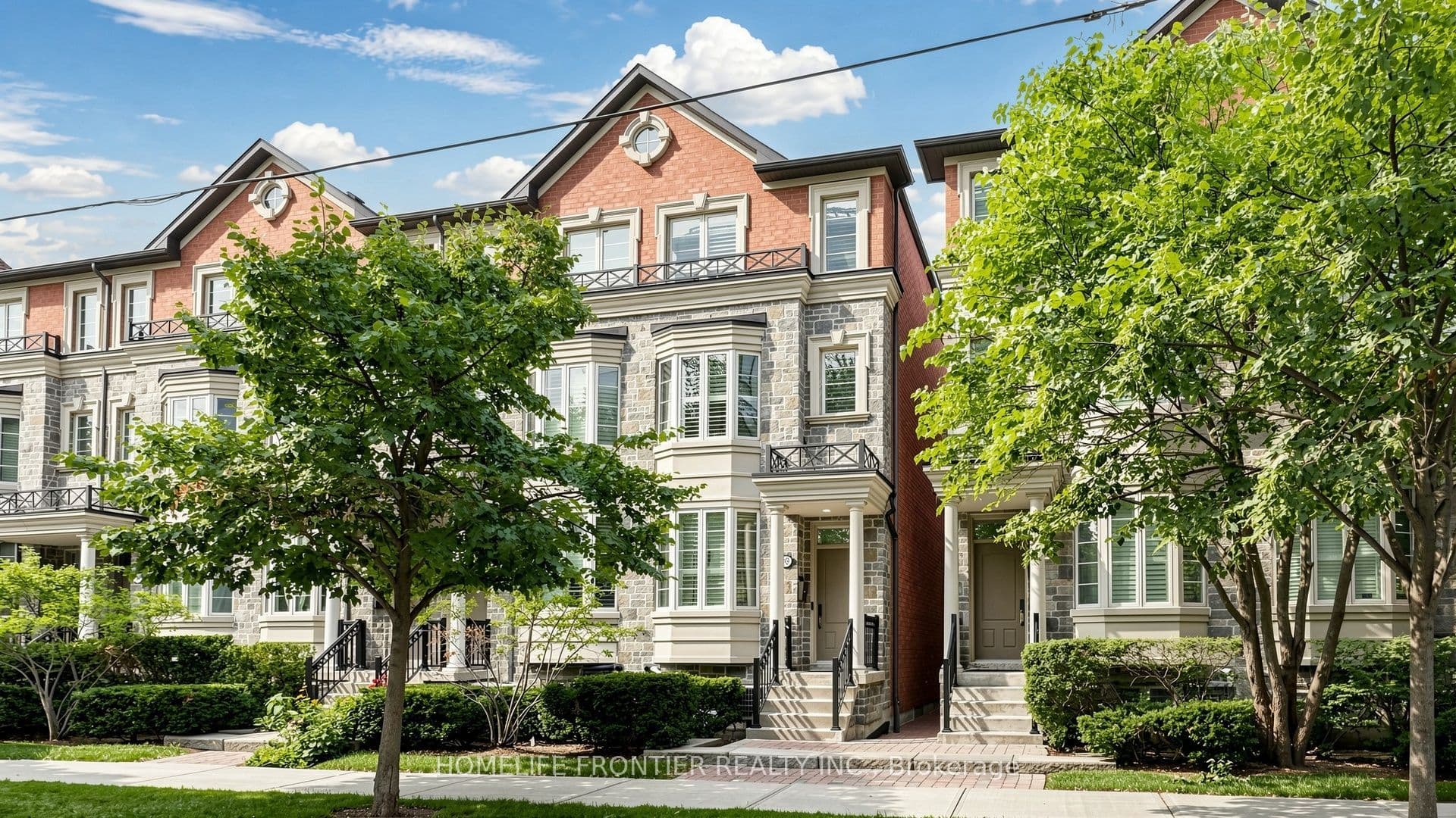 30 Clairtrell Road, Toronto, ON M2N 5J6