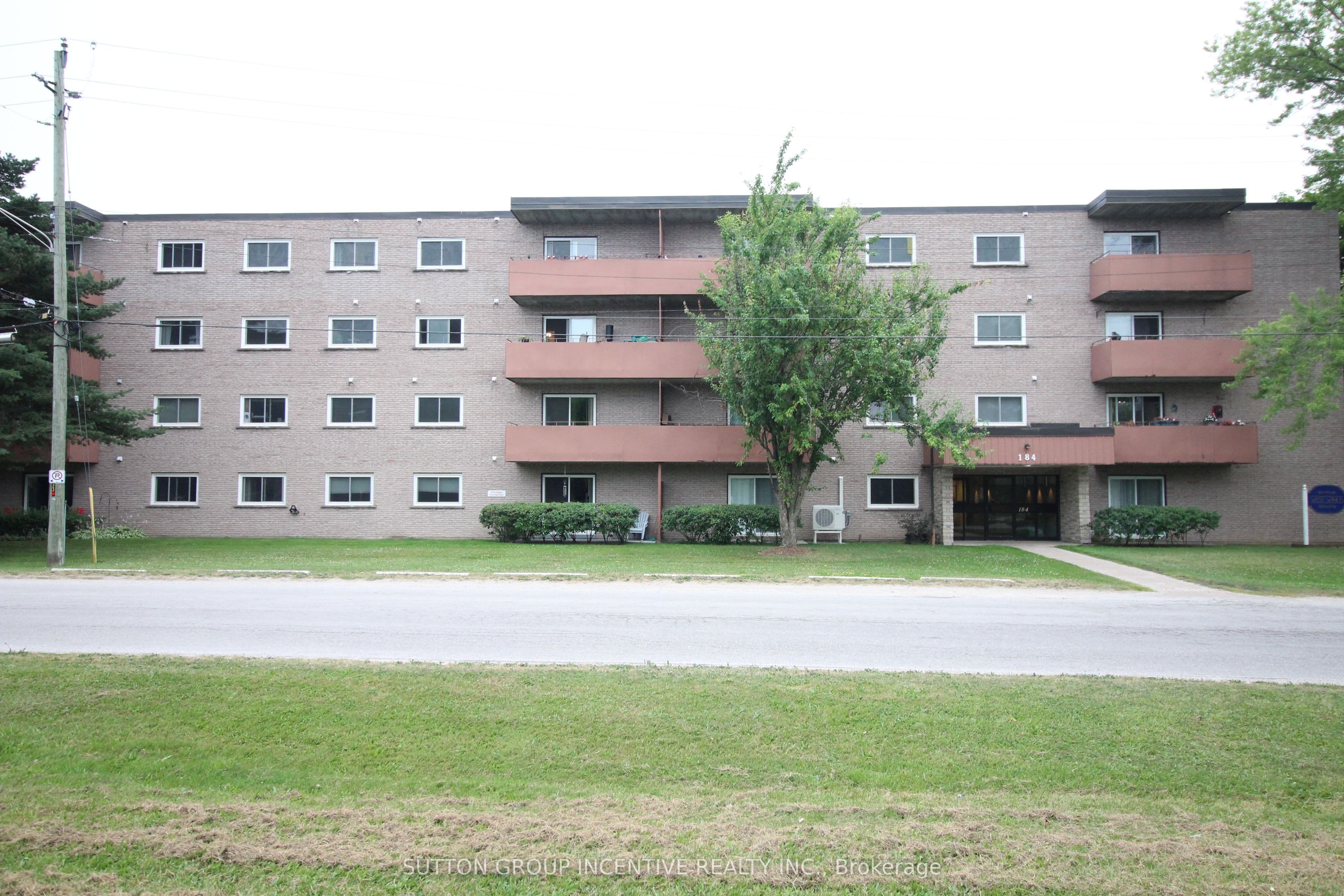 184 Eighth Street 206, Collingwood, ON L9Y 2C8