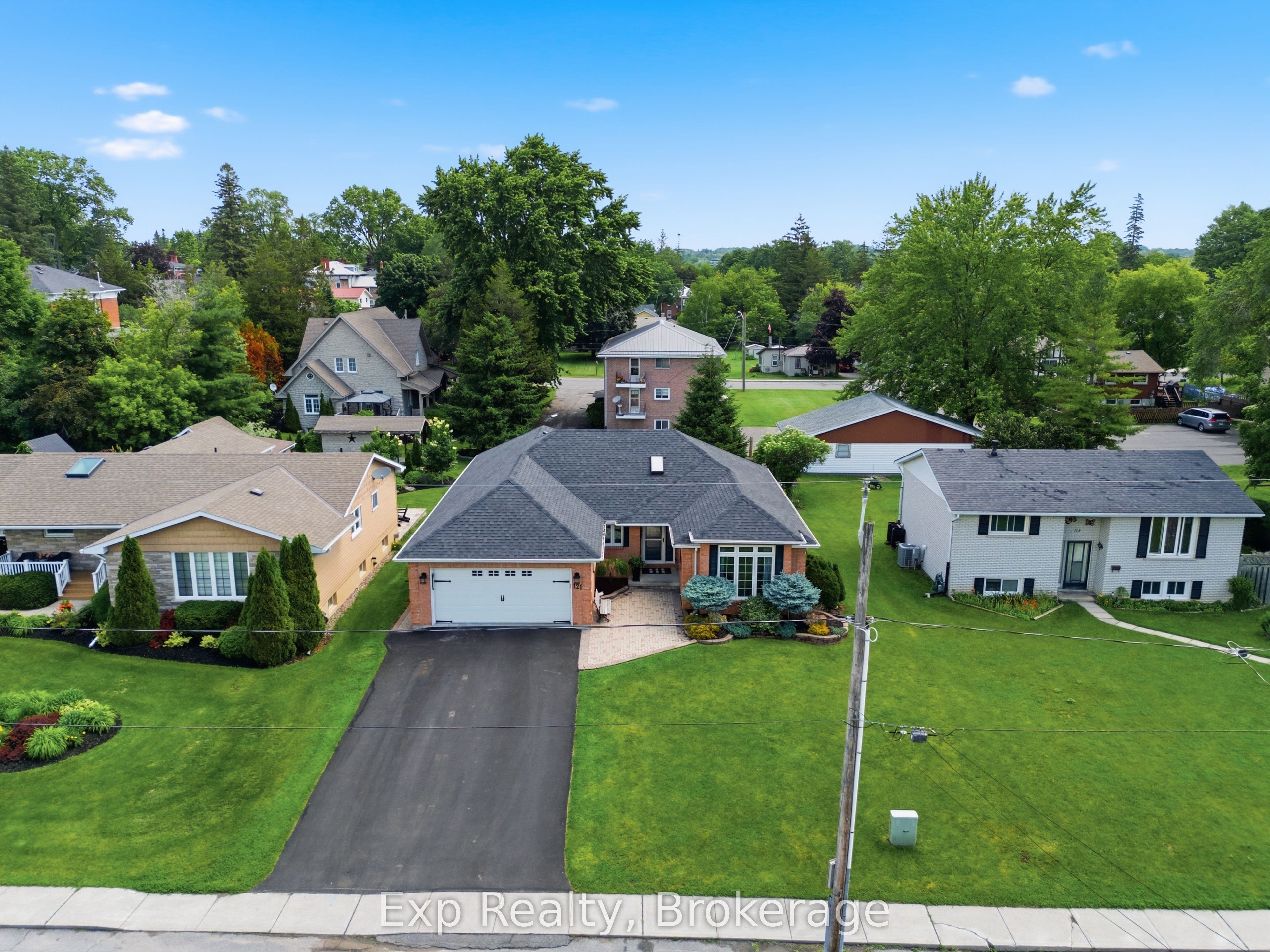 121 Simcoe Street, Greater Napanee, ON K7R 2X5