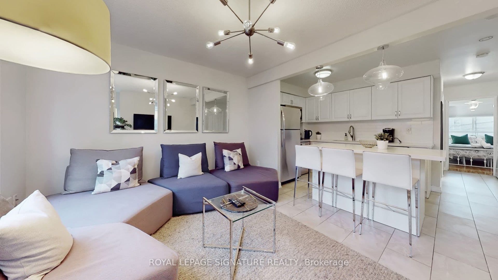 61 Cameron Street B, Toronto, ON M5T 2H1