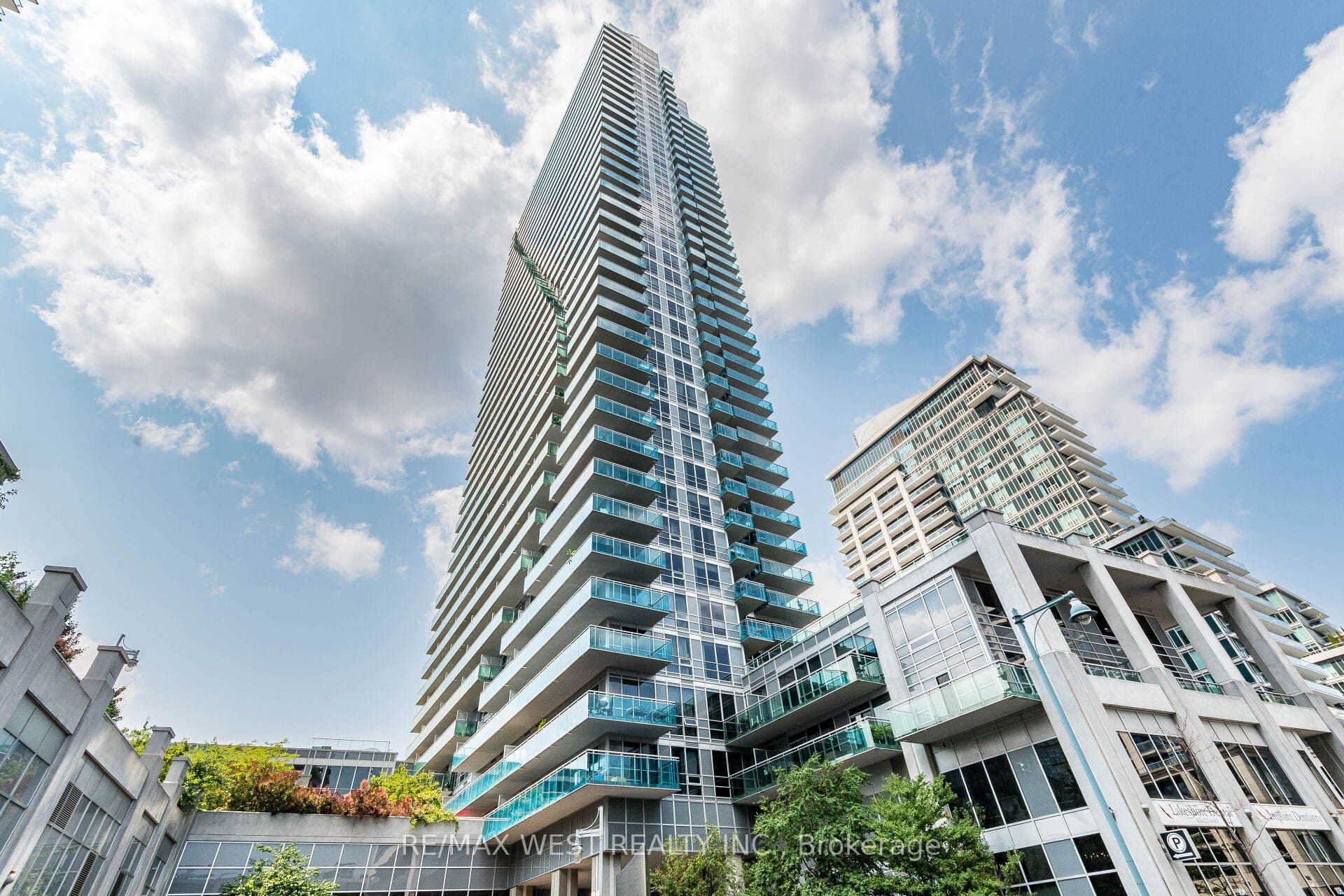 16 Brookers Lane 2308, Toronto, ON M8V 0A5