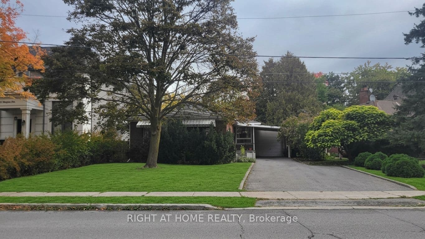 183 Maxome Avenue, Toronto, ON M2M 3L1