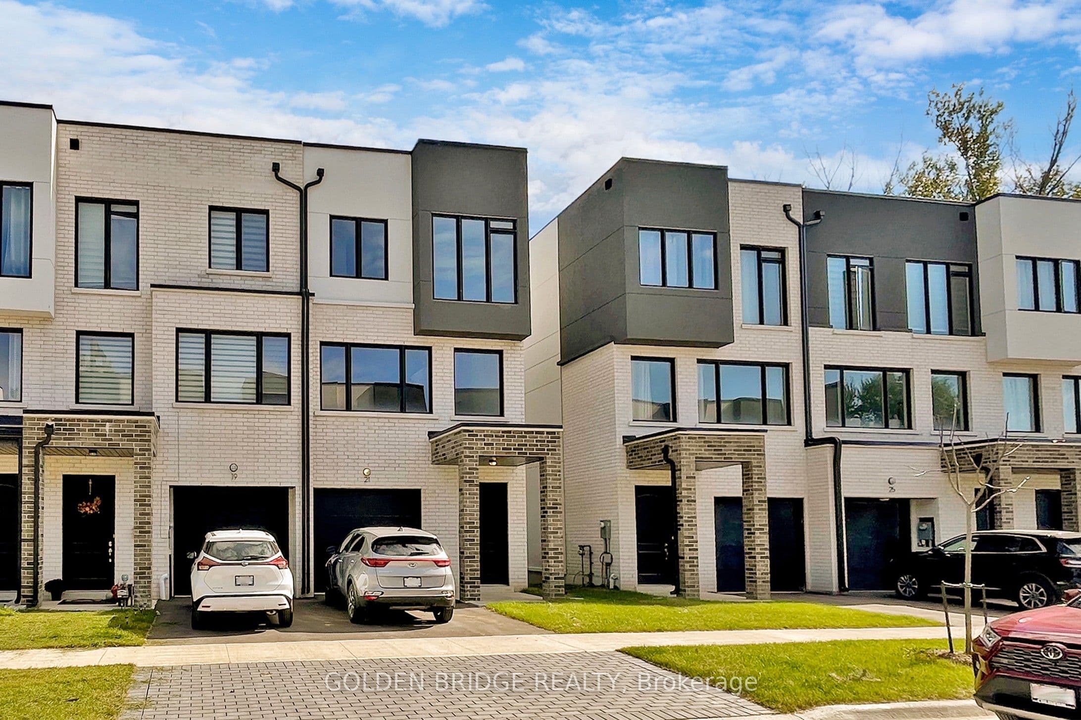 21 Persica Street, Richmond Hill, ON L4E 2T3