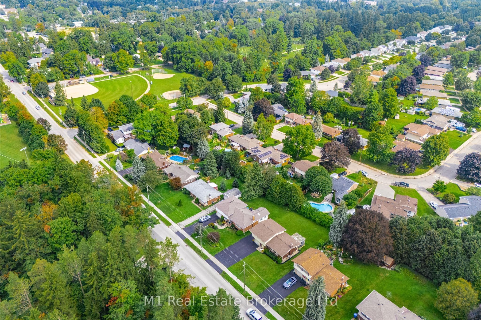 610 St David Street S, Centre Wellington, ON N1M 2L9